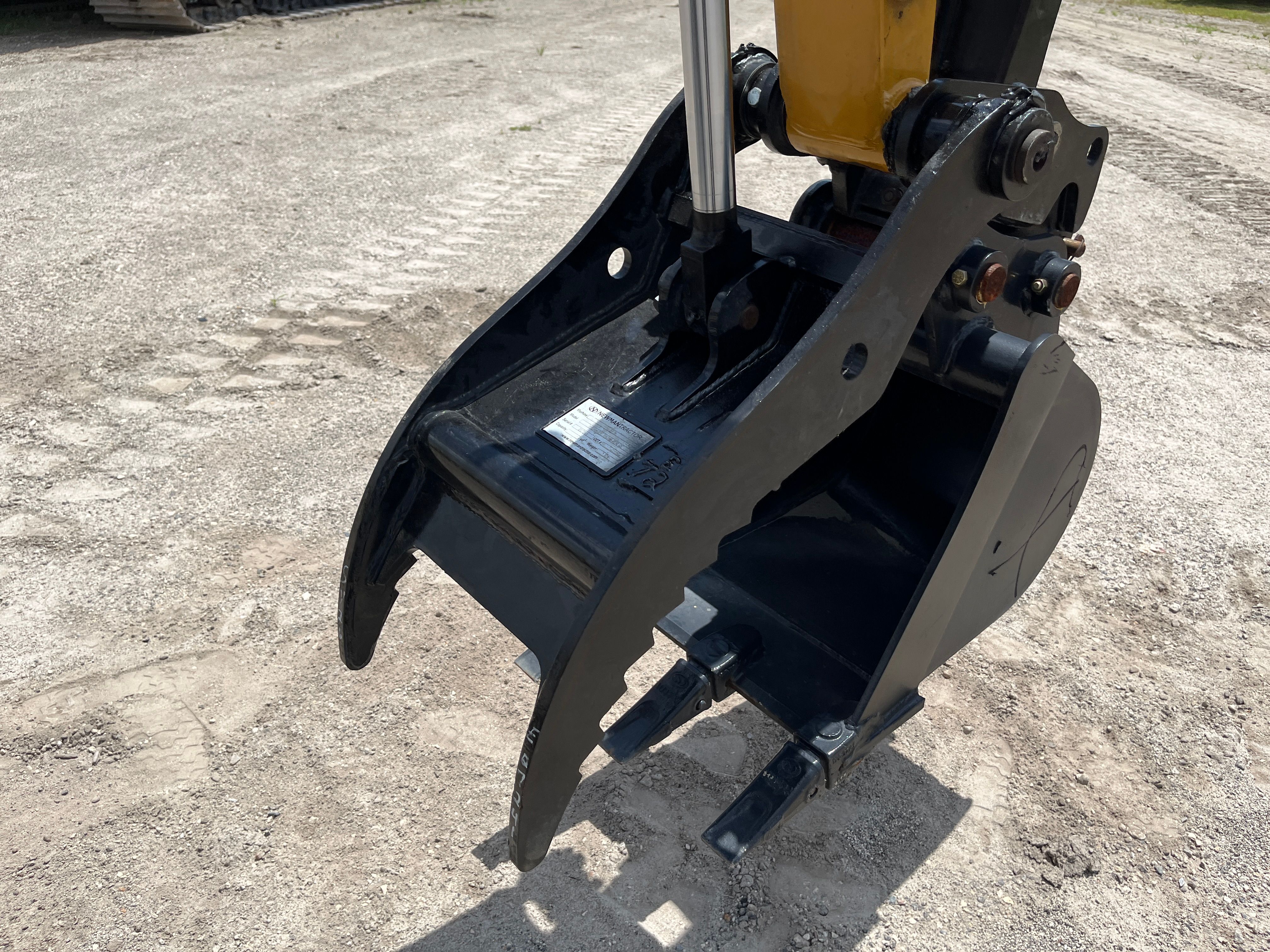 THL THUMB LONG (QUICK COUPLER) FOR SY26U Photo 1 Thumbnail