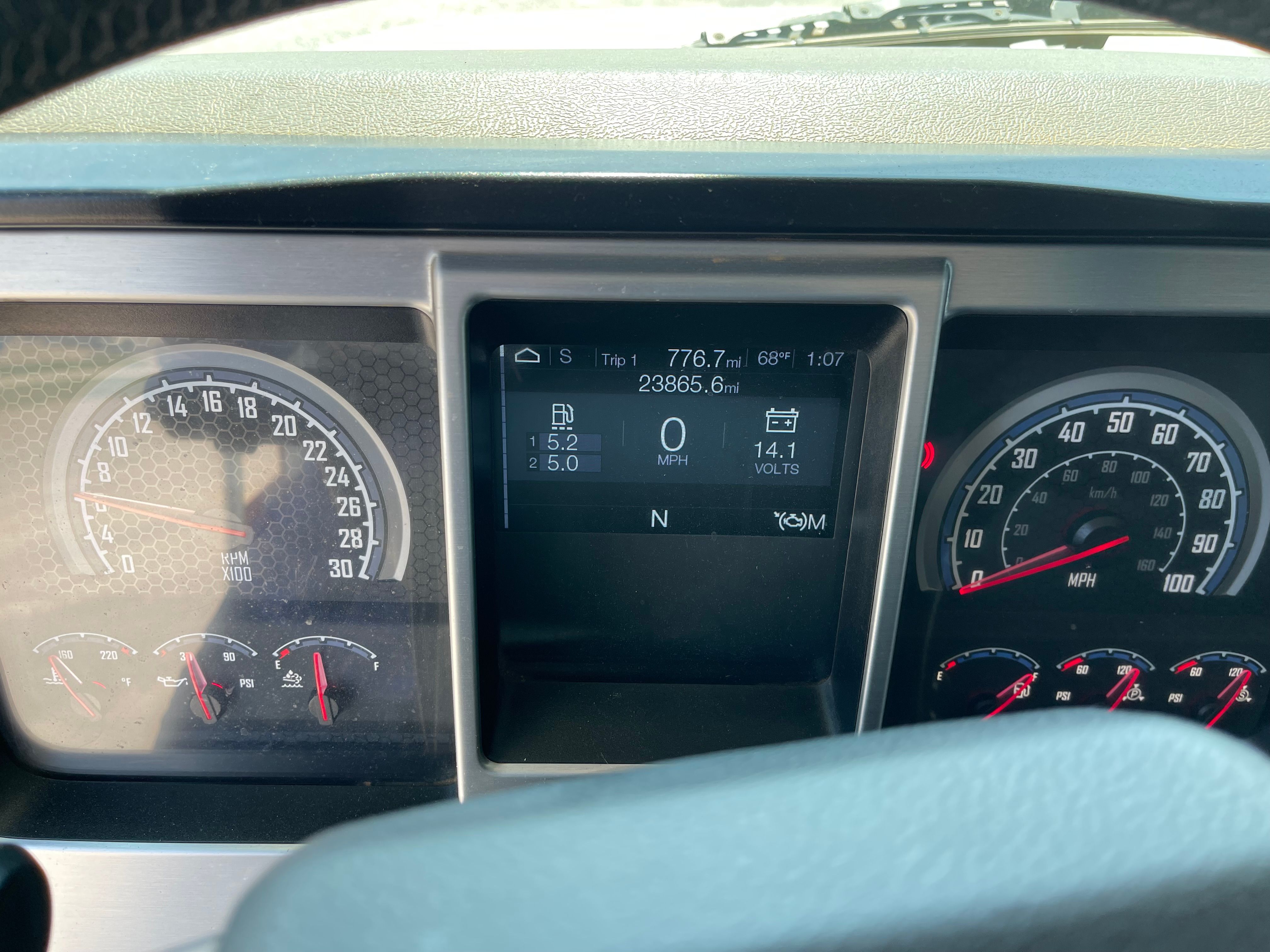 2021 MACK GR64F Photo 10 Thumbnail