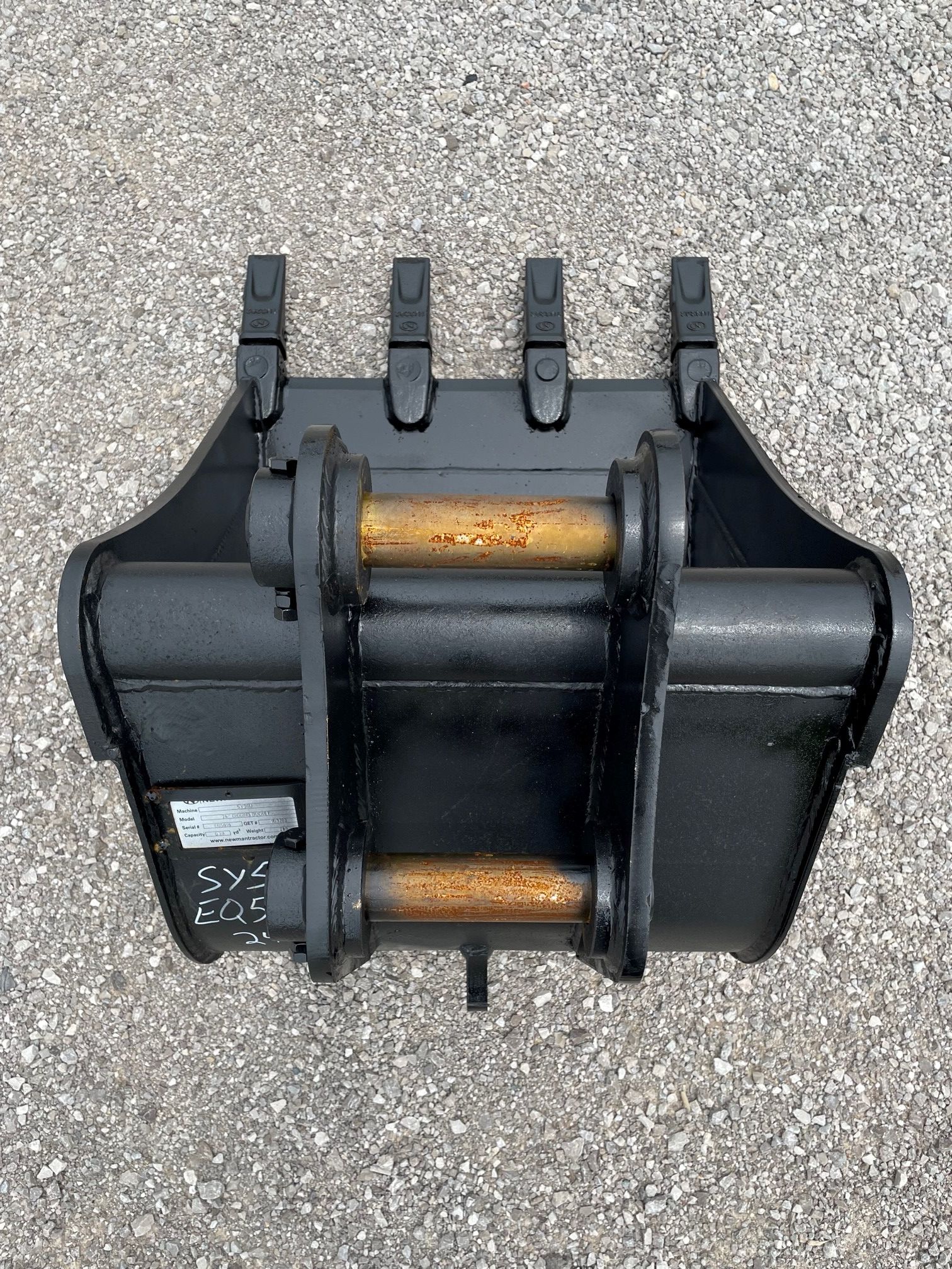 24" EXCAVATOR DIGGING BUCKET 45MM PIN Photo 3 Thumbnail