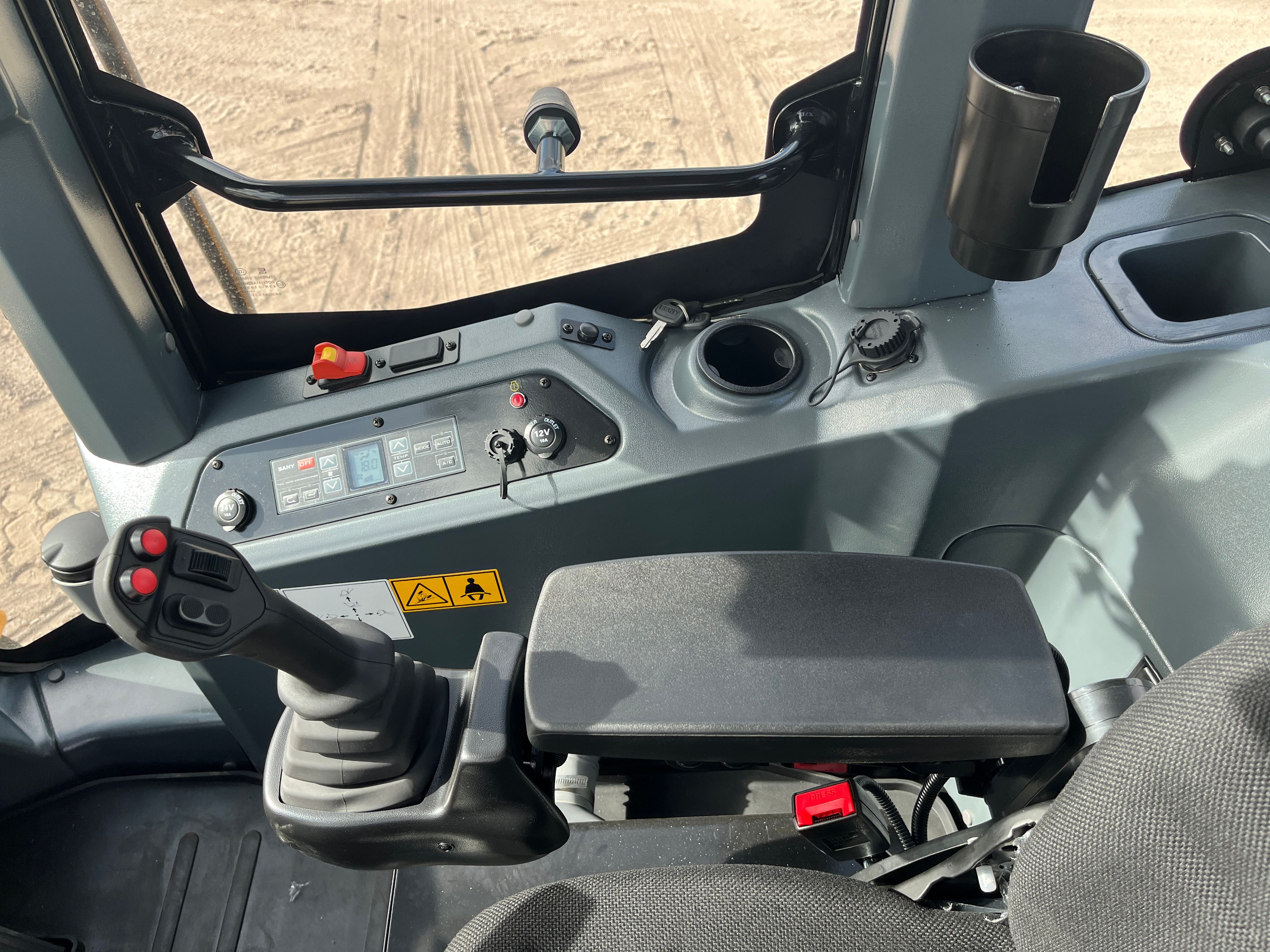 2025 SANY SW305K Photo 8 Thumbnail