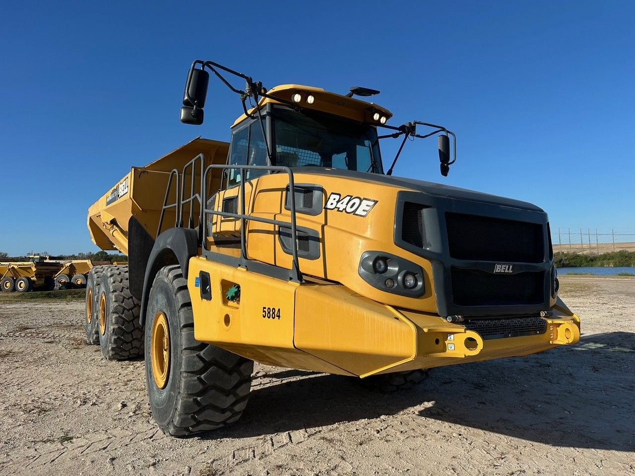 2018 BELL B40E Photo 6 Thumbnail