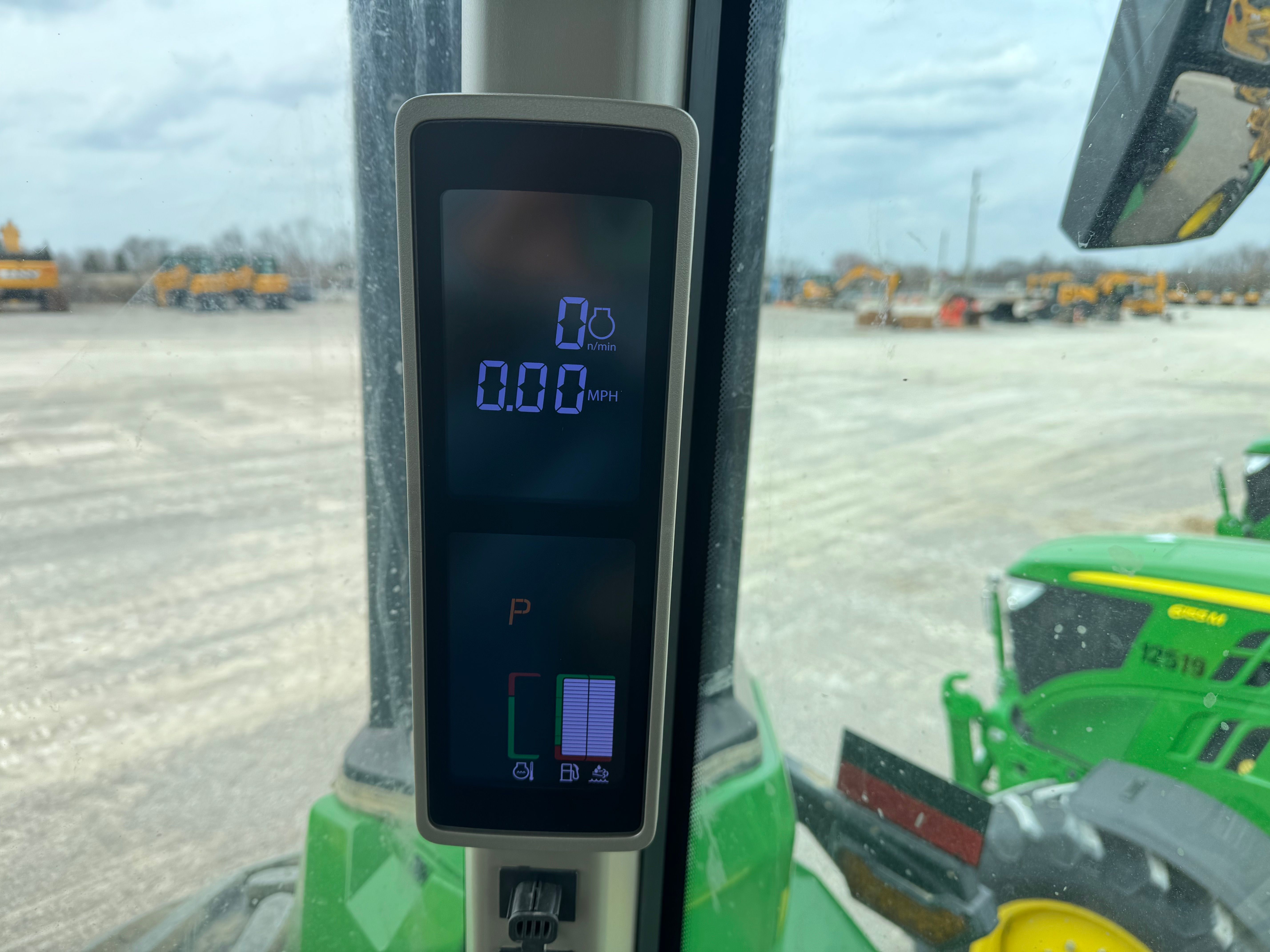 2022 JOHN DEERE 9R 590 Photo 2 Thumbnail