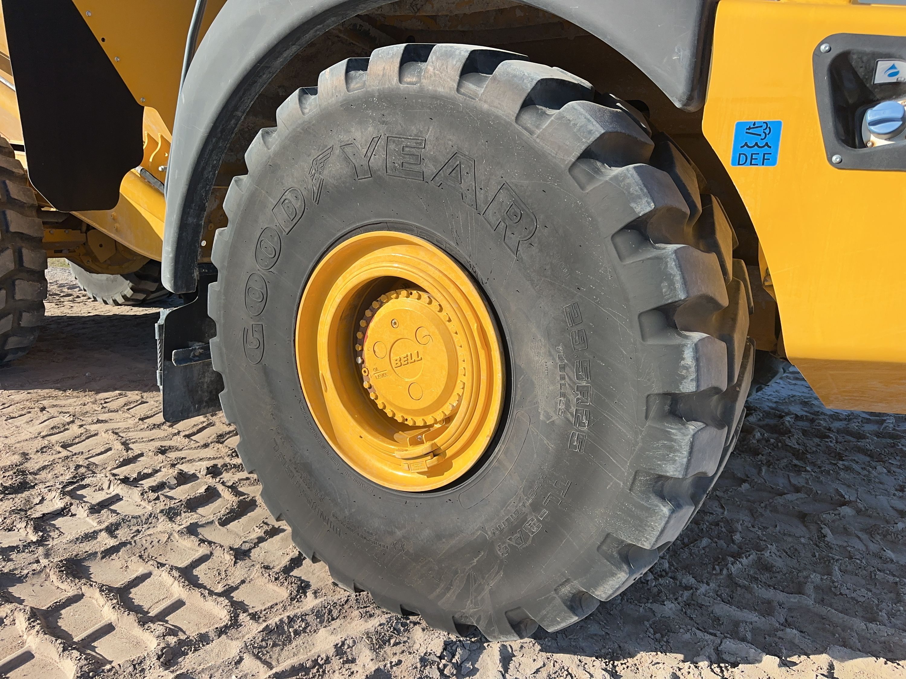 2025 BELL B45E Photo 16 Thumbnail