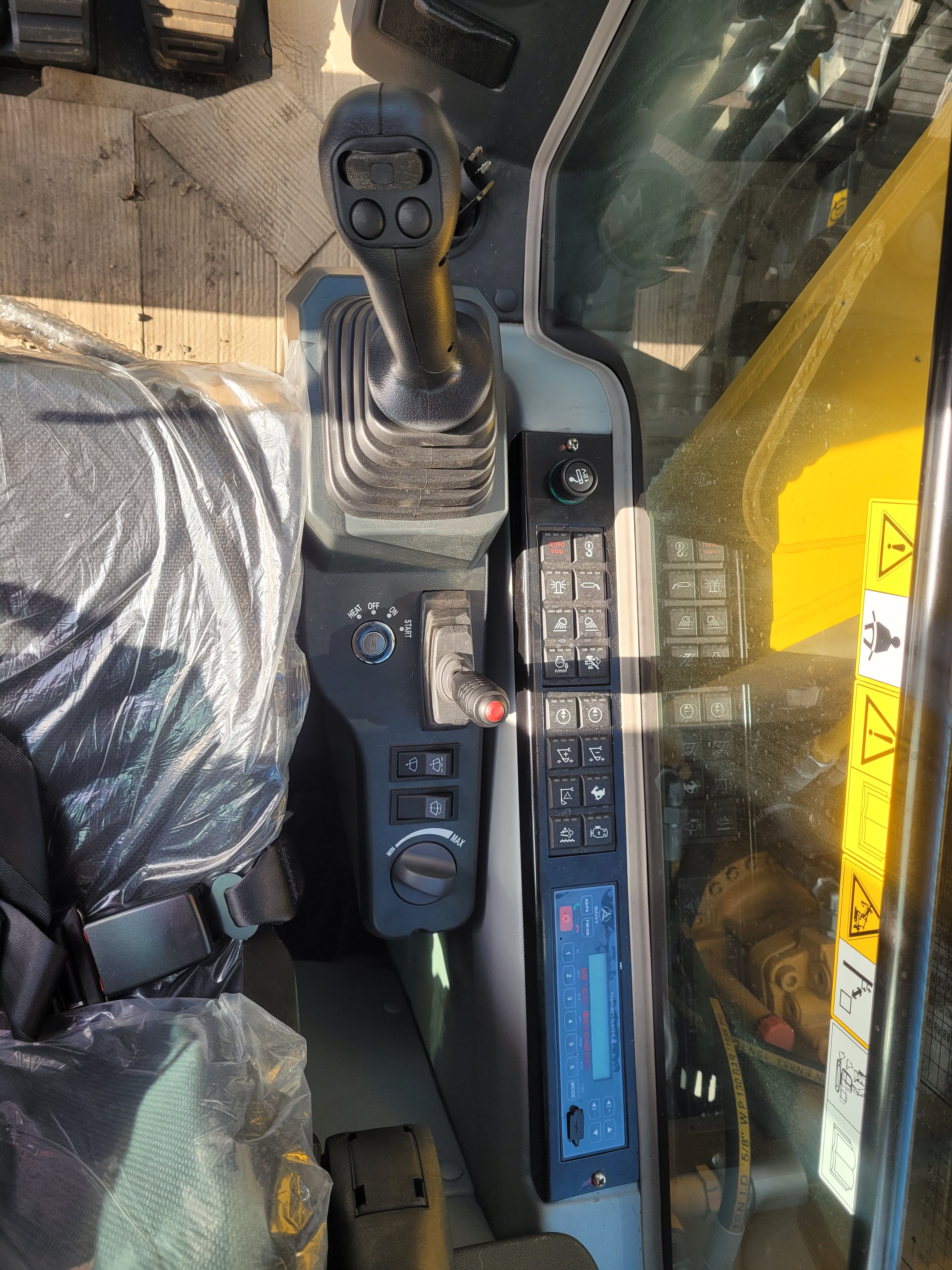 2023 SANY SY155U Photo 5 Thumbnail