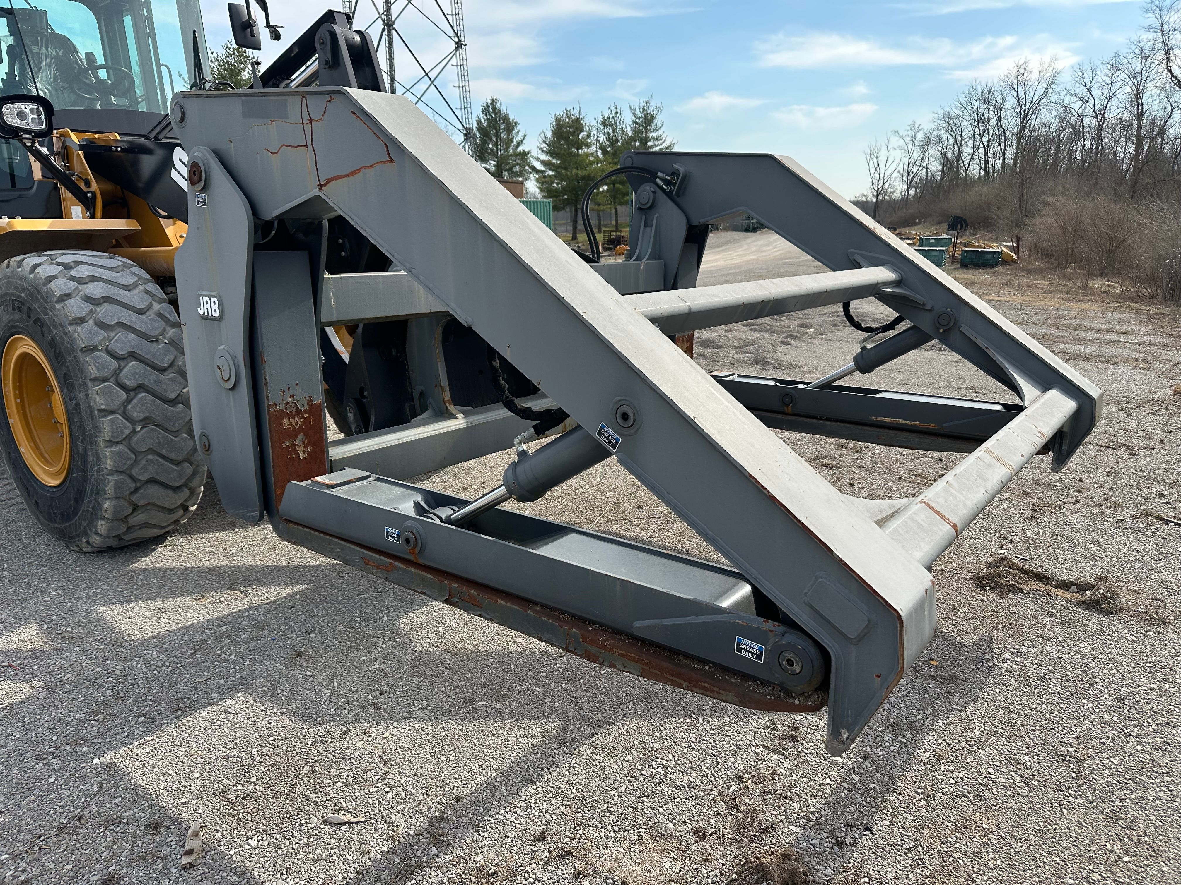 2014 JRB PIPE CLAMP FORKS FOR JOHN DEERE 544 Photo 3 Thumbnail