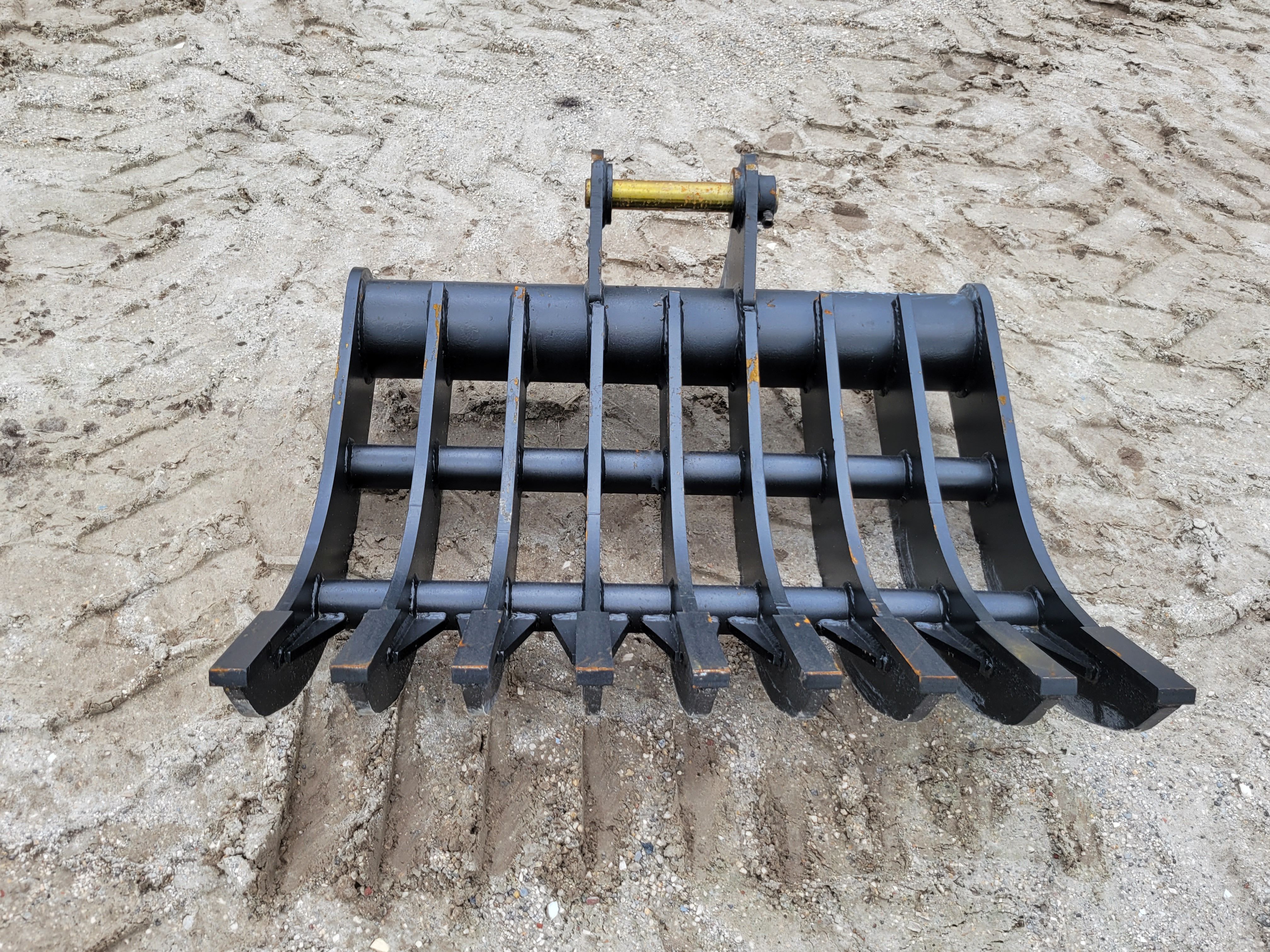 42" LANDSCAPE RAKE FOR SY80U Photo 1 Thumbnail