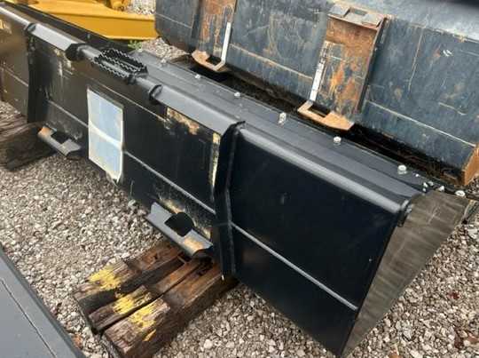 84" BUCKET FOR 333G Photo 1