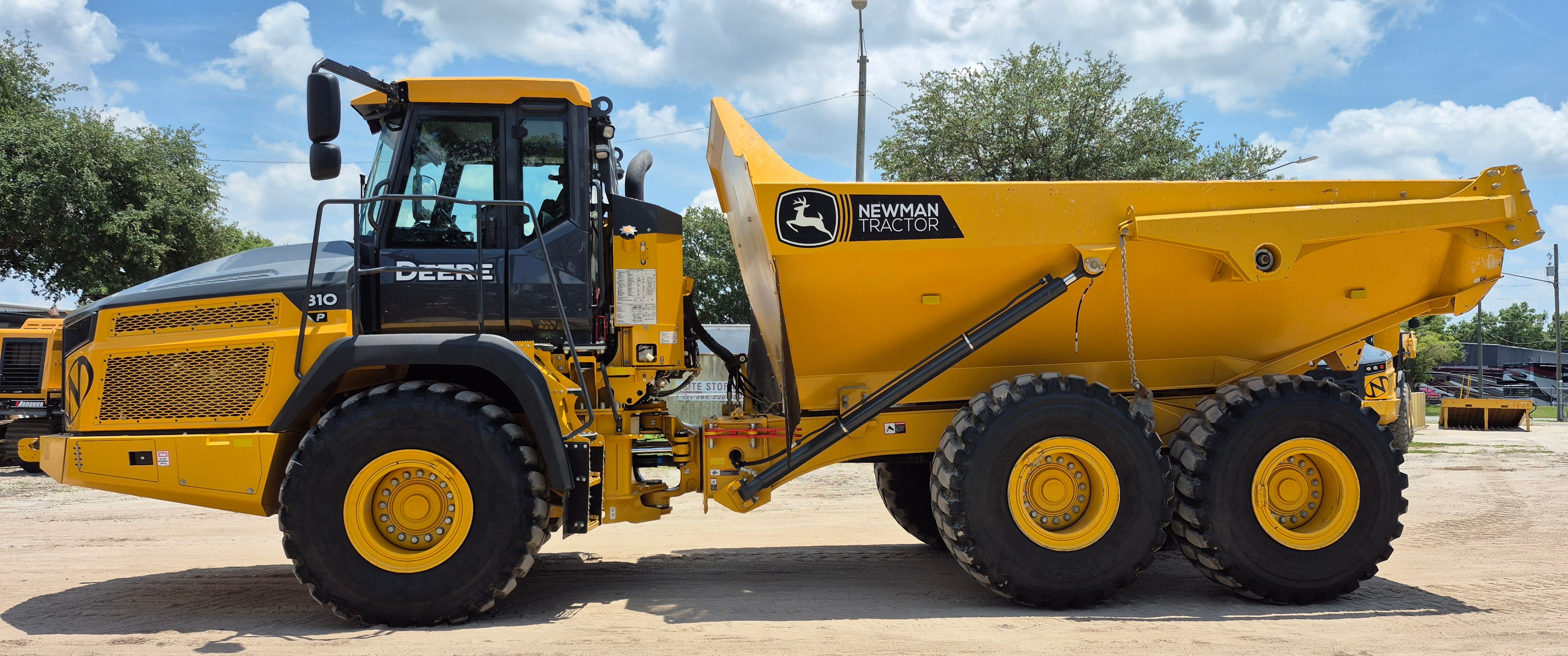 2024 JOHN DEERE 310P Photo 2 Thumbnail