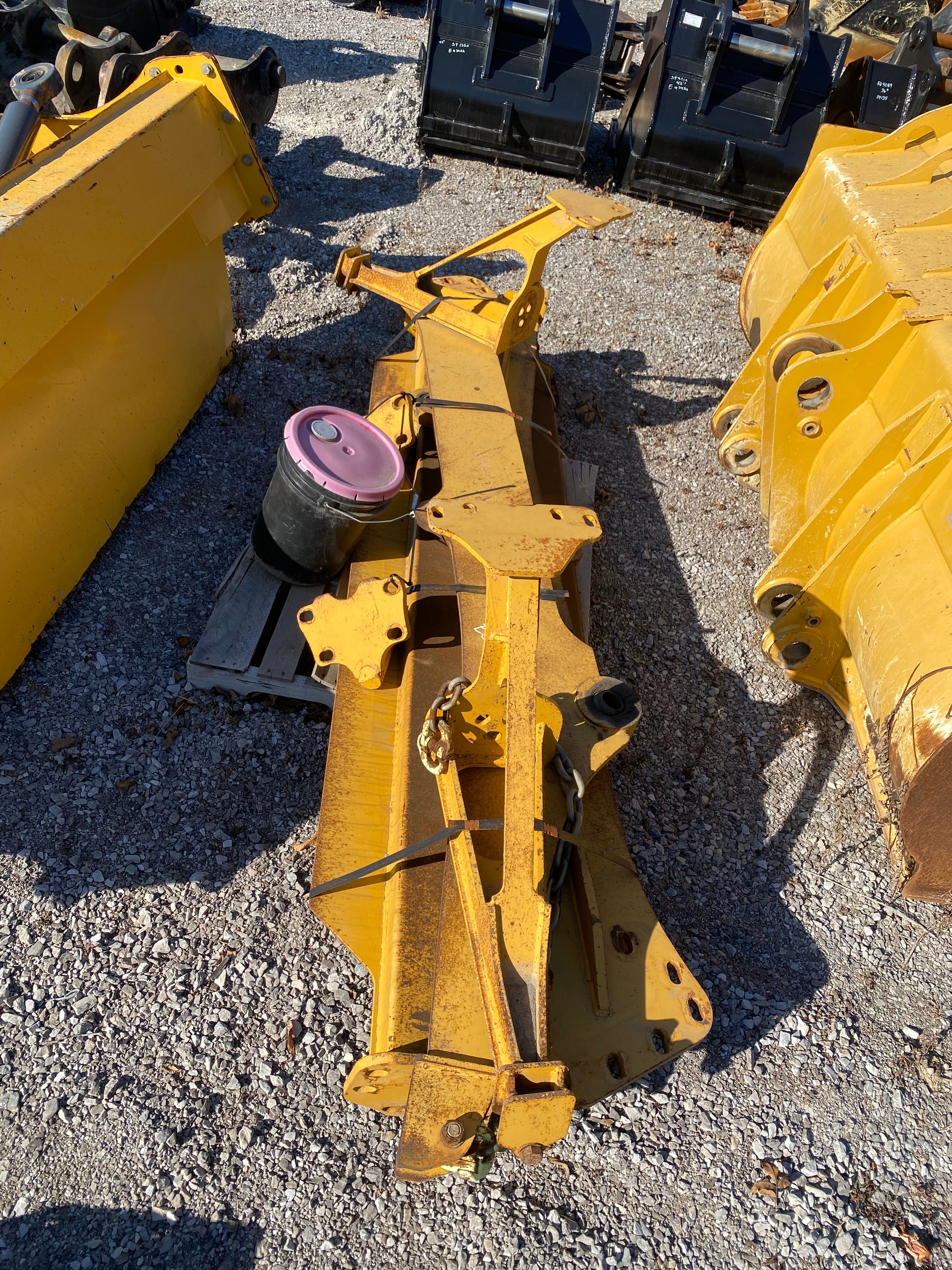 TAILGATE FOR B25E Photo 1 Thumbnail