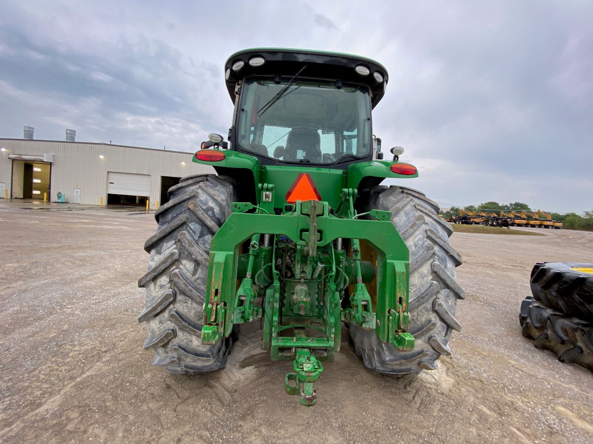 2015 JOHN DEERE 8345R Photo 3 Thumbnail