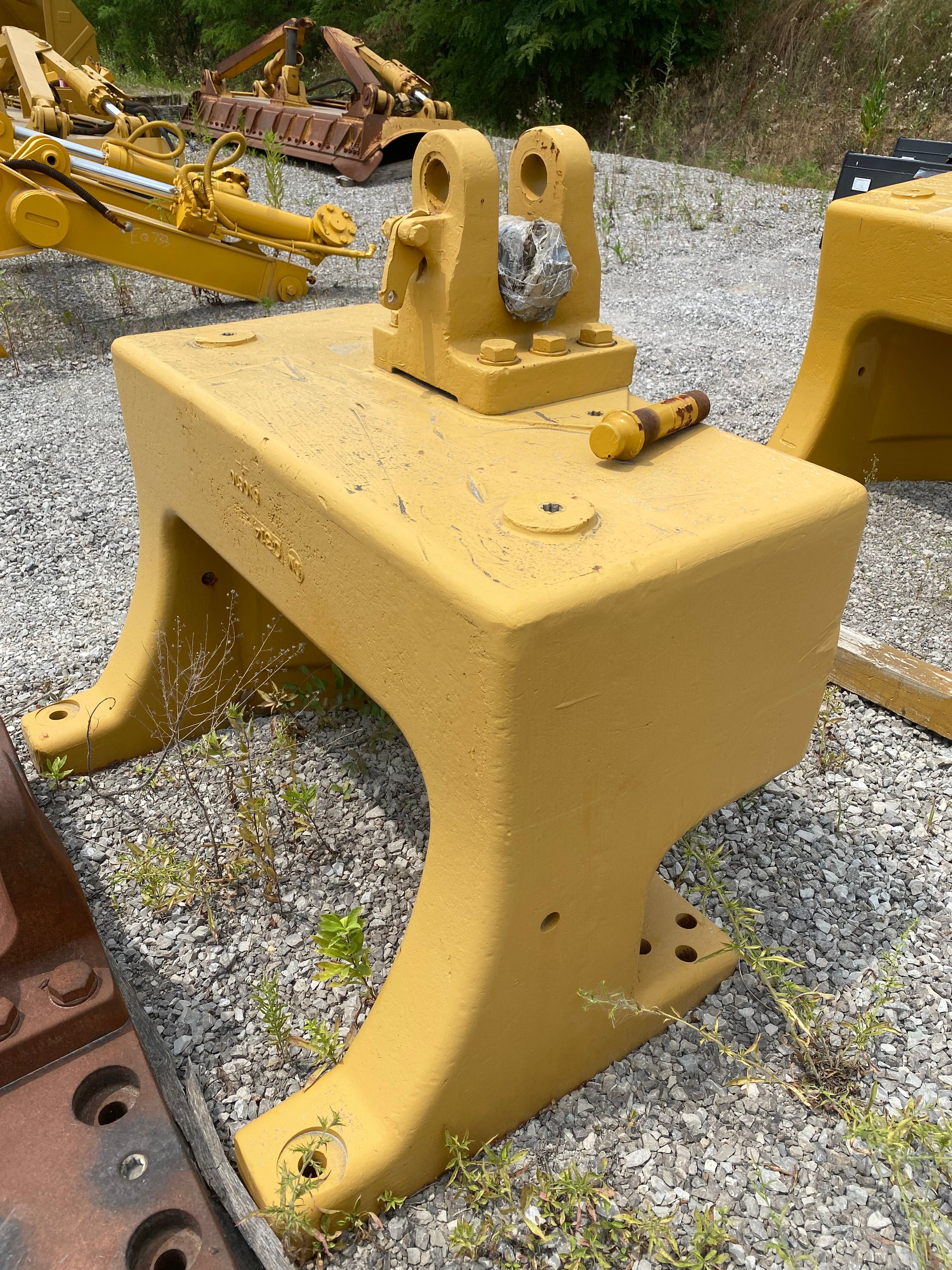 CAT D8N/R/T COUNTERWEIGHT Photo 2 Thumbnail