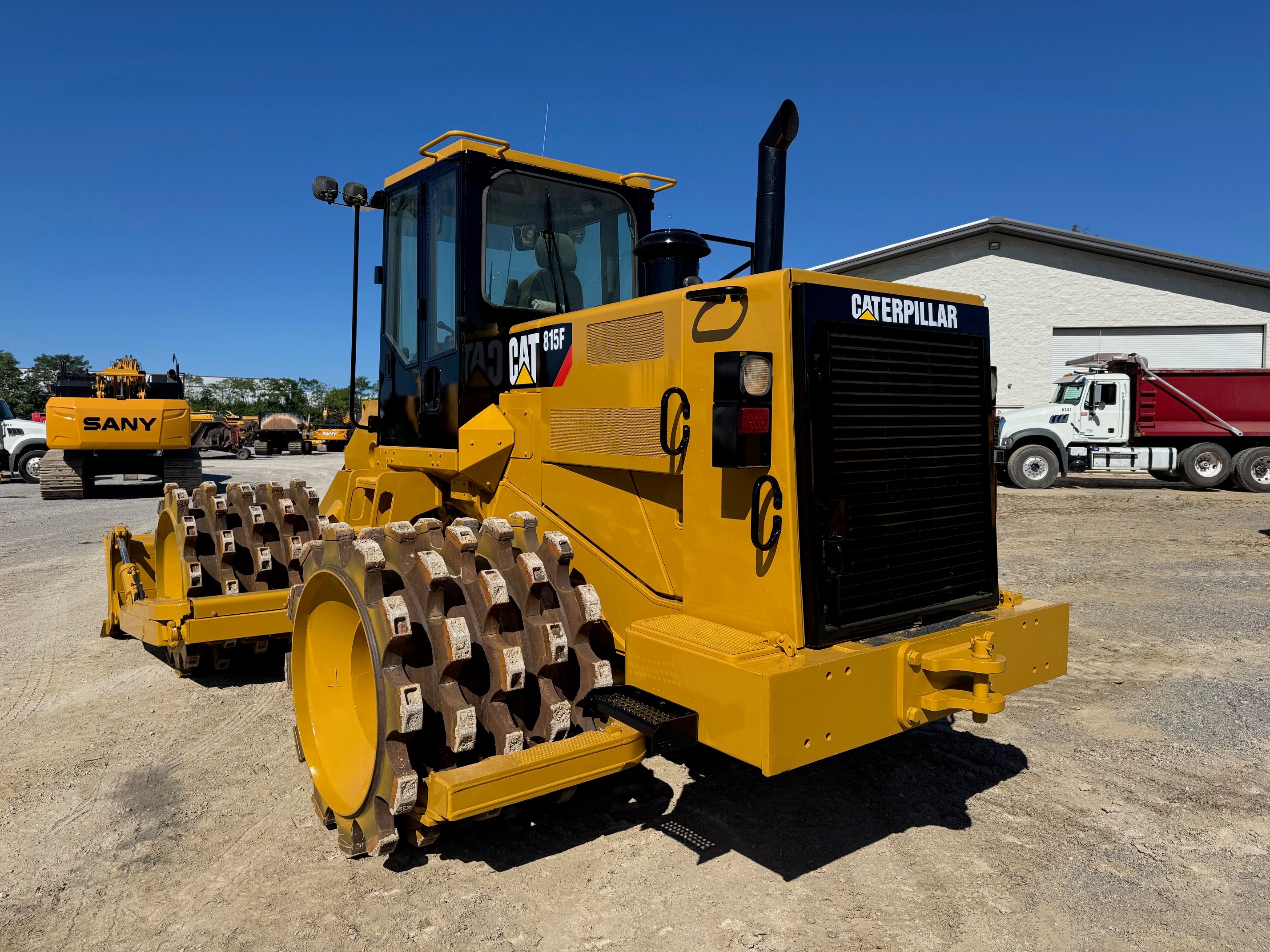 2006 CAT 815F Photo 3 Thumbnail