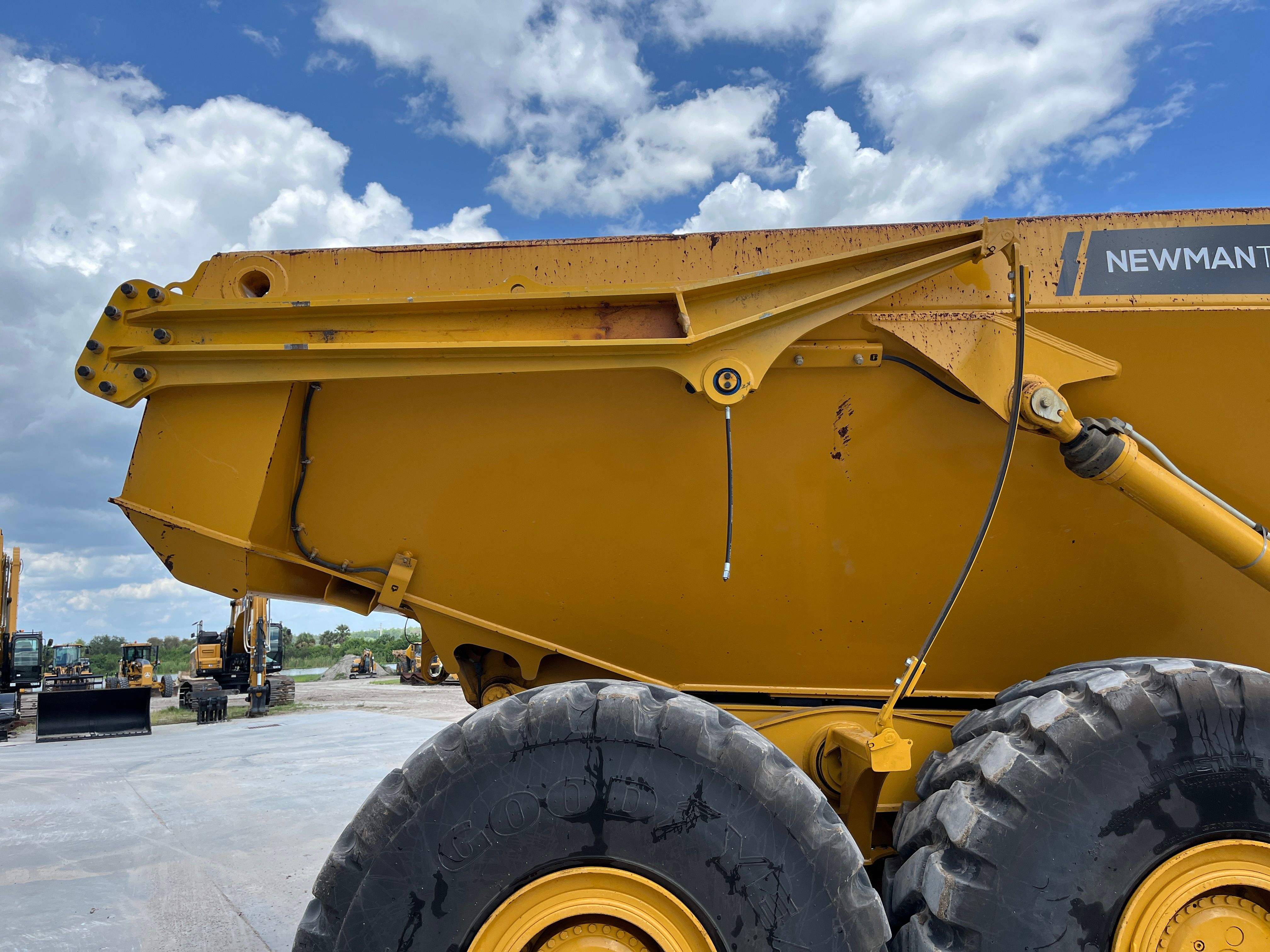 BELL B45E TAILGATE Photo 3 Thumbnail