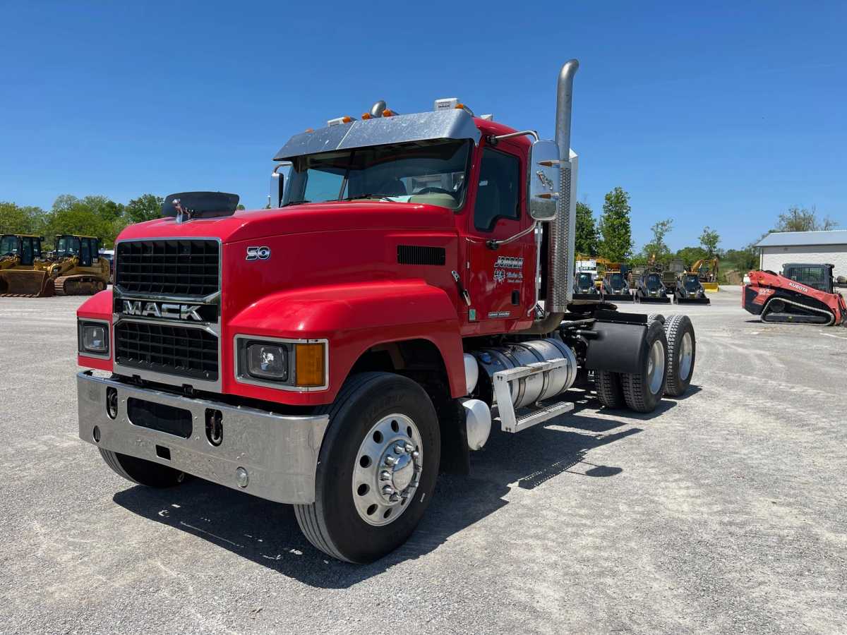 2021 MACK PI64T Photo 1
