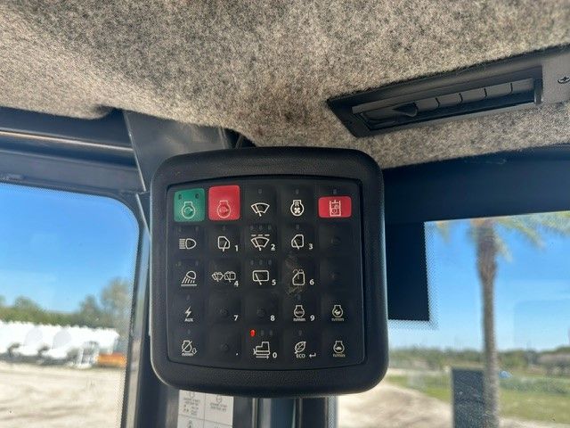 2017 JOHN DEERE 850K WLT Photo 18 Thumbnail