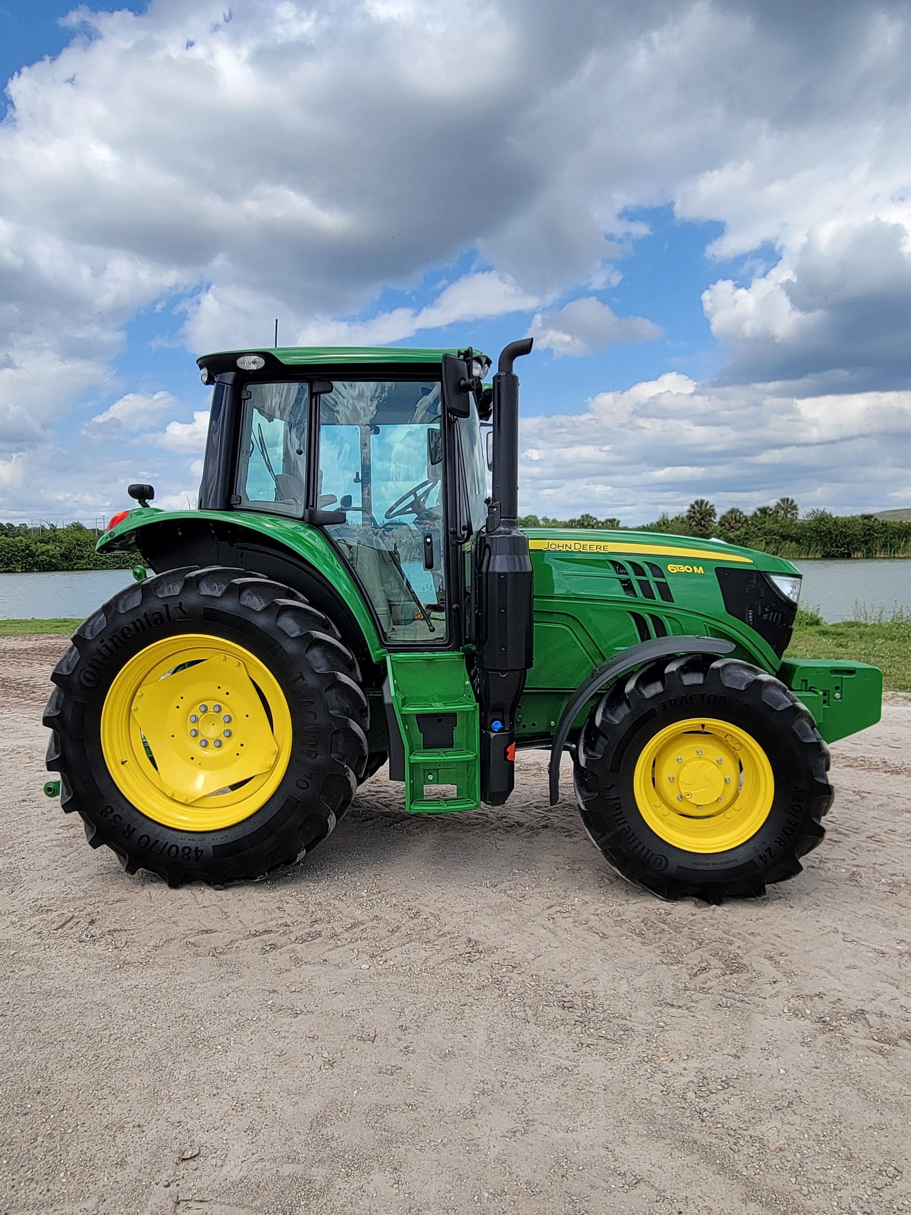 2021 JOHN DEERE 6130M Photo 6 Thumbnail