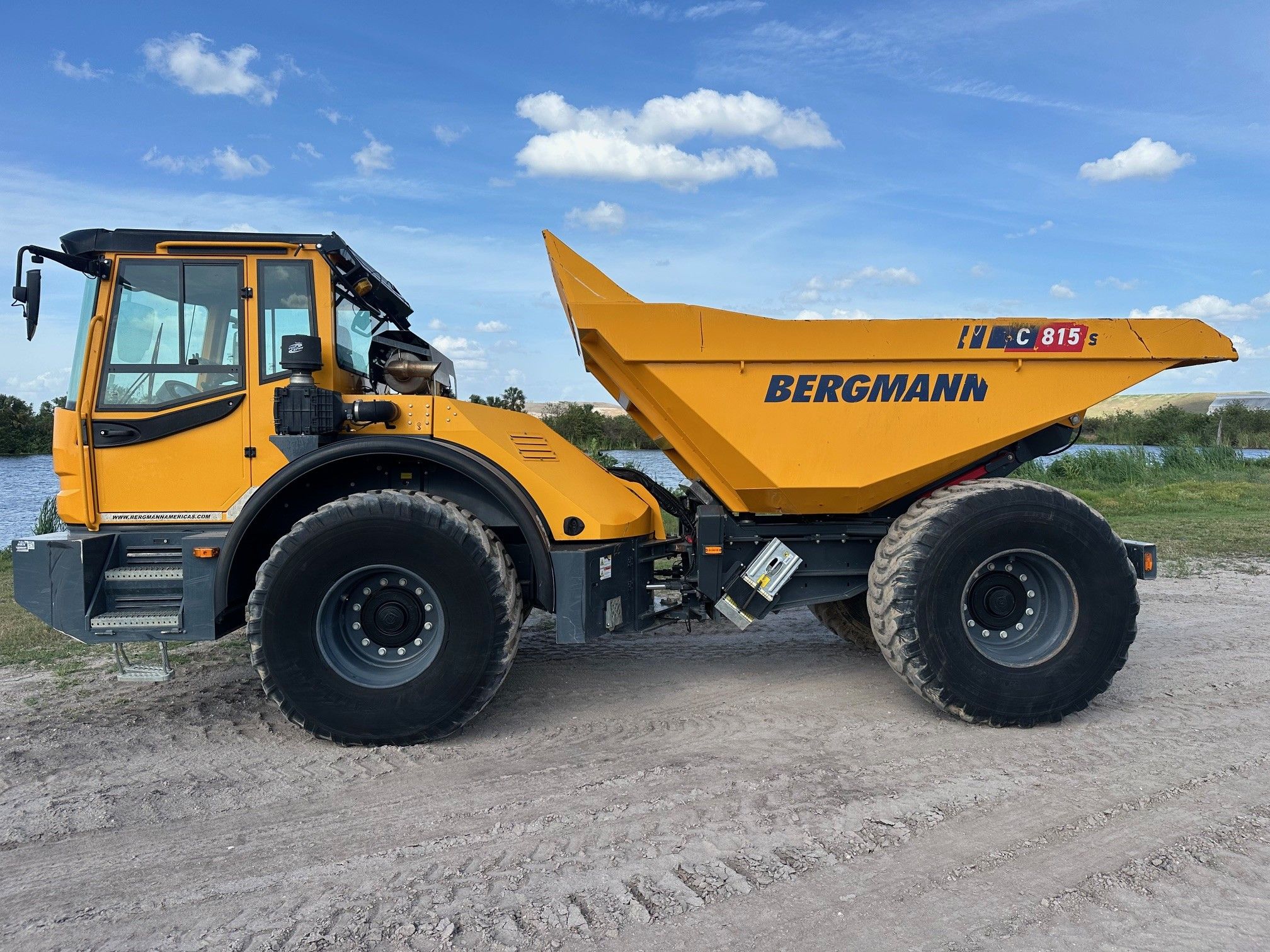 2021 BERGMANN C815S-R Photo 2 Thumbnail