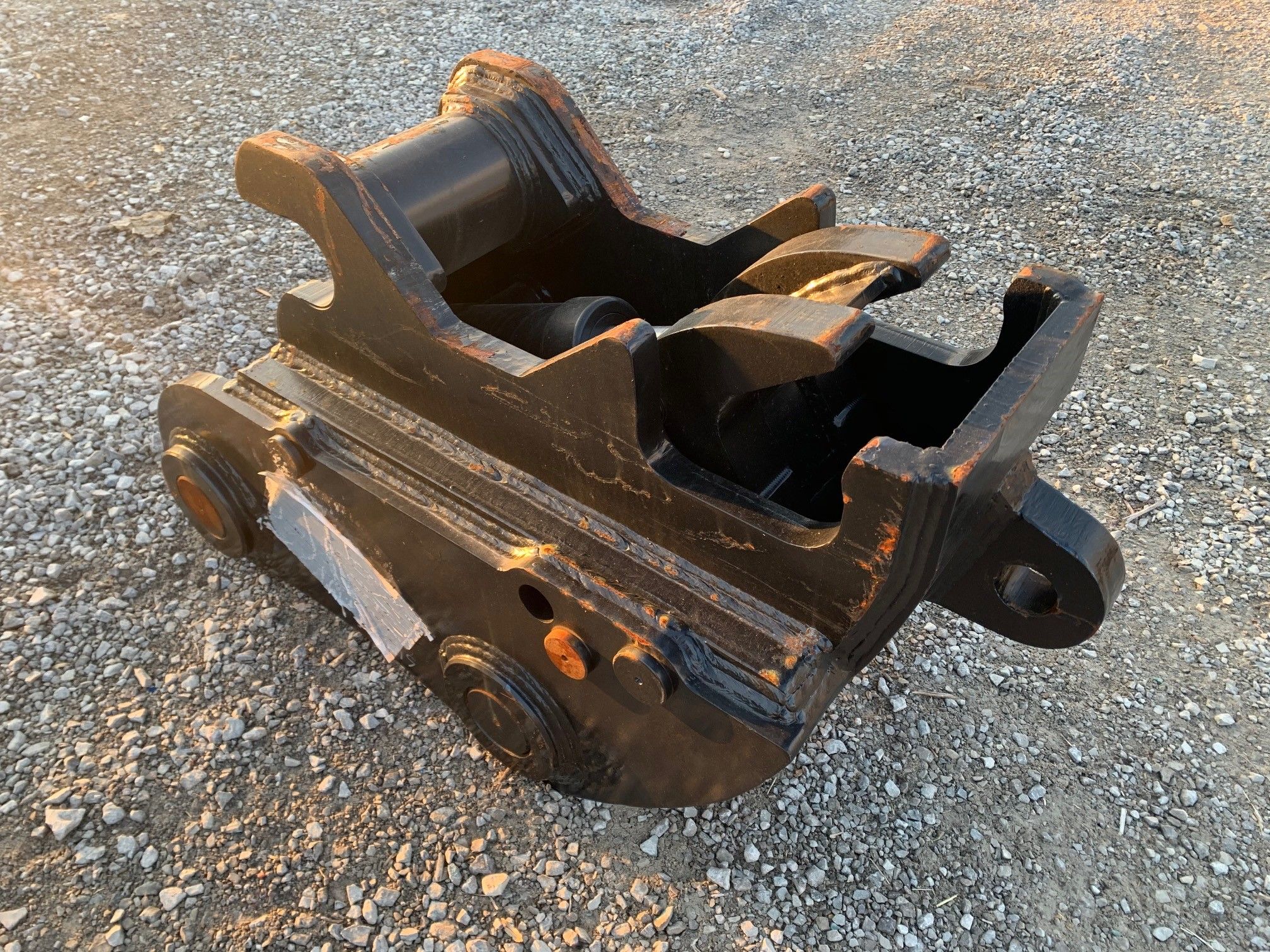 QUICK COUPLER, HYDRAULIC FOR SY265C Photo 2 Thumbnail