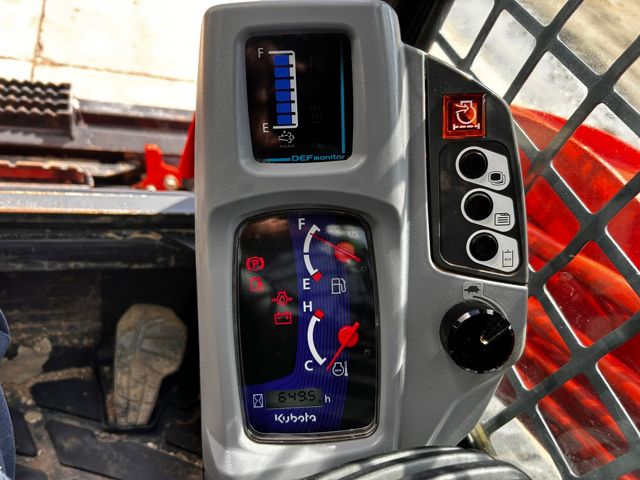 2024 KUBOTA SVL97-2HFC Photo 9 Thumbnail