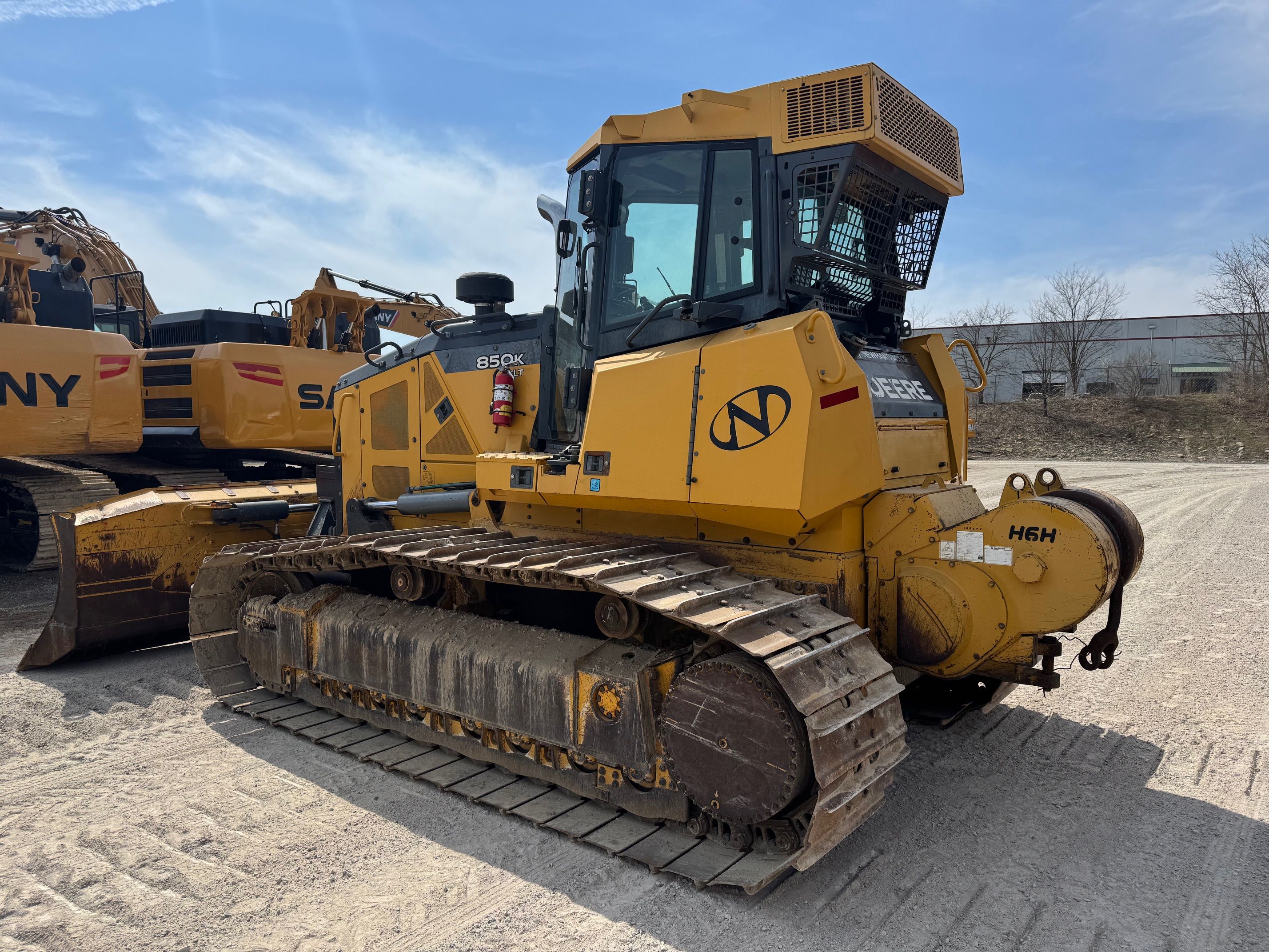 2017 JOHN DEERE 850K WLT Photo 2 Thumbnail