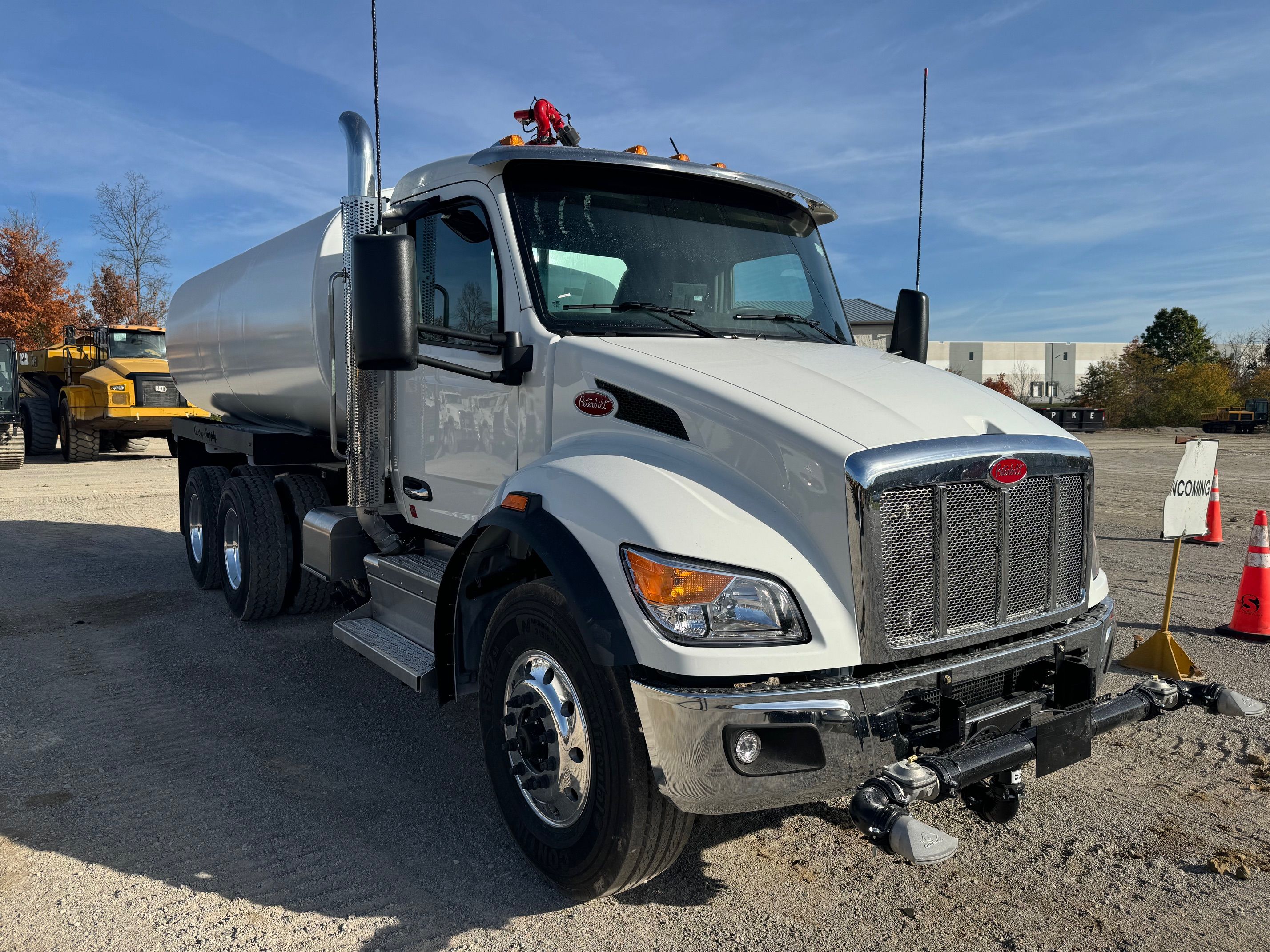 2025 PETERBILT 548 WATER Photo 4 Thumbnail