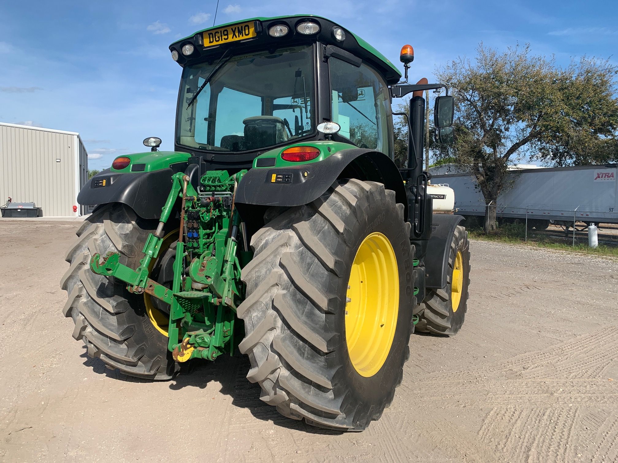 2019 JOHN DEERE 6155R Photo 4 Thumbnail