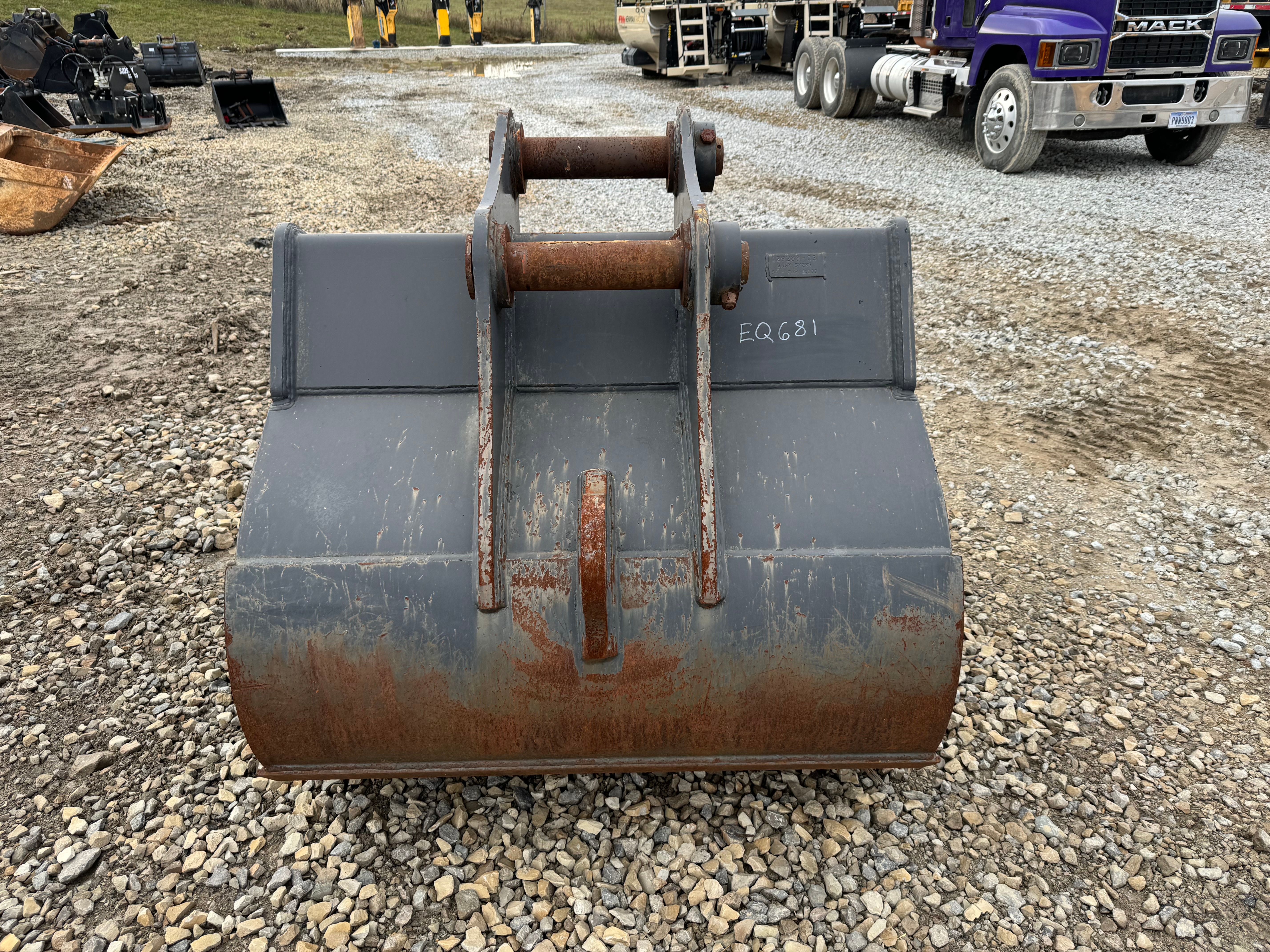 54" BUCKET FOR SY235C Photo 3 Thumbnail