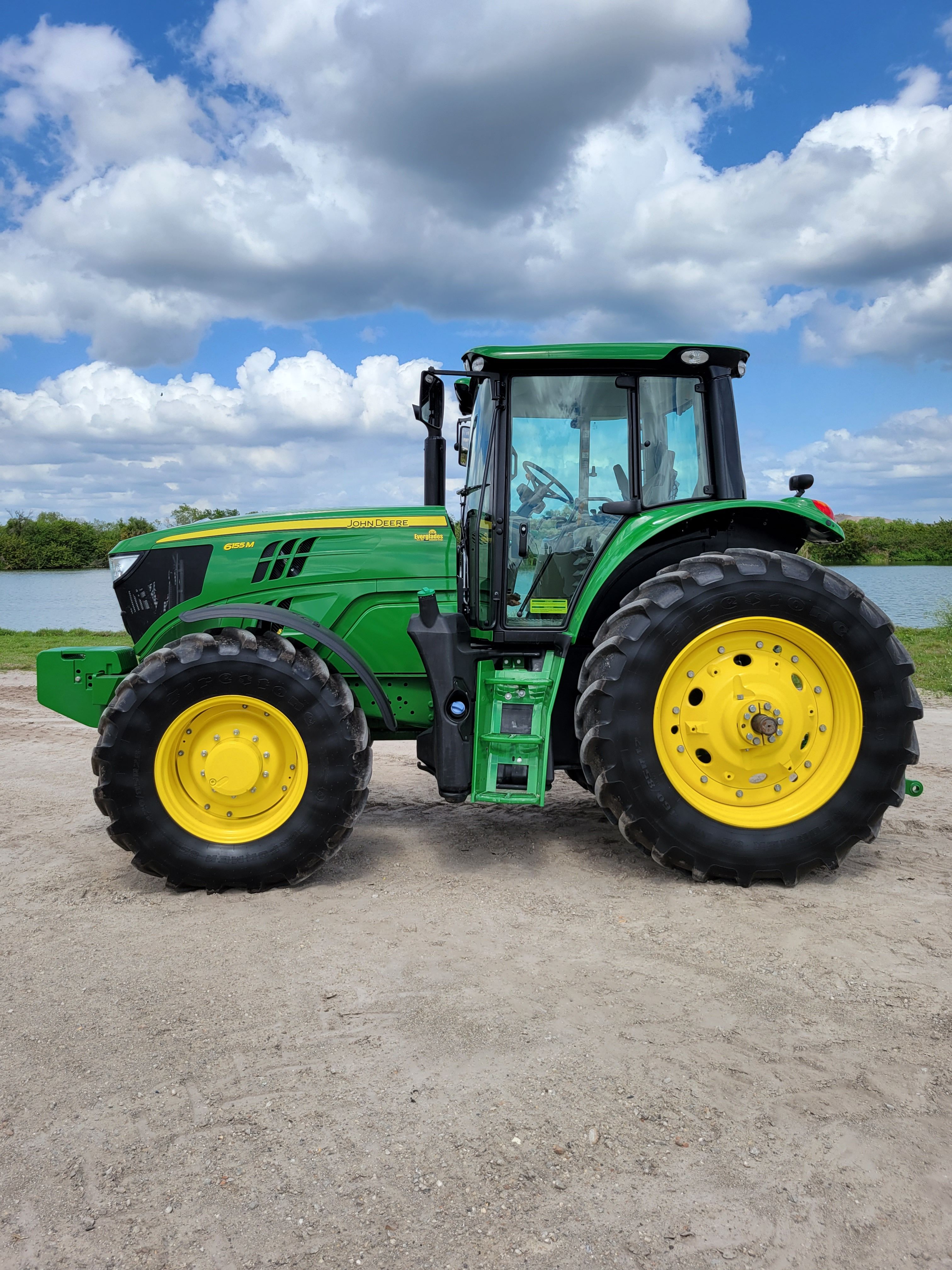 2021 JOHN DEERE 6155M Photo 2 Thumbnail