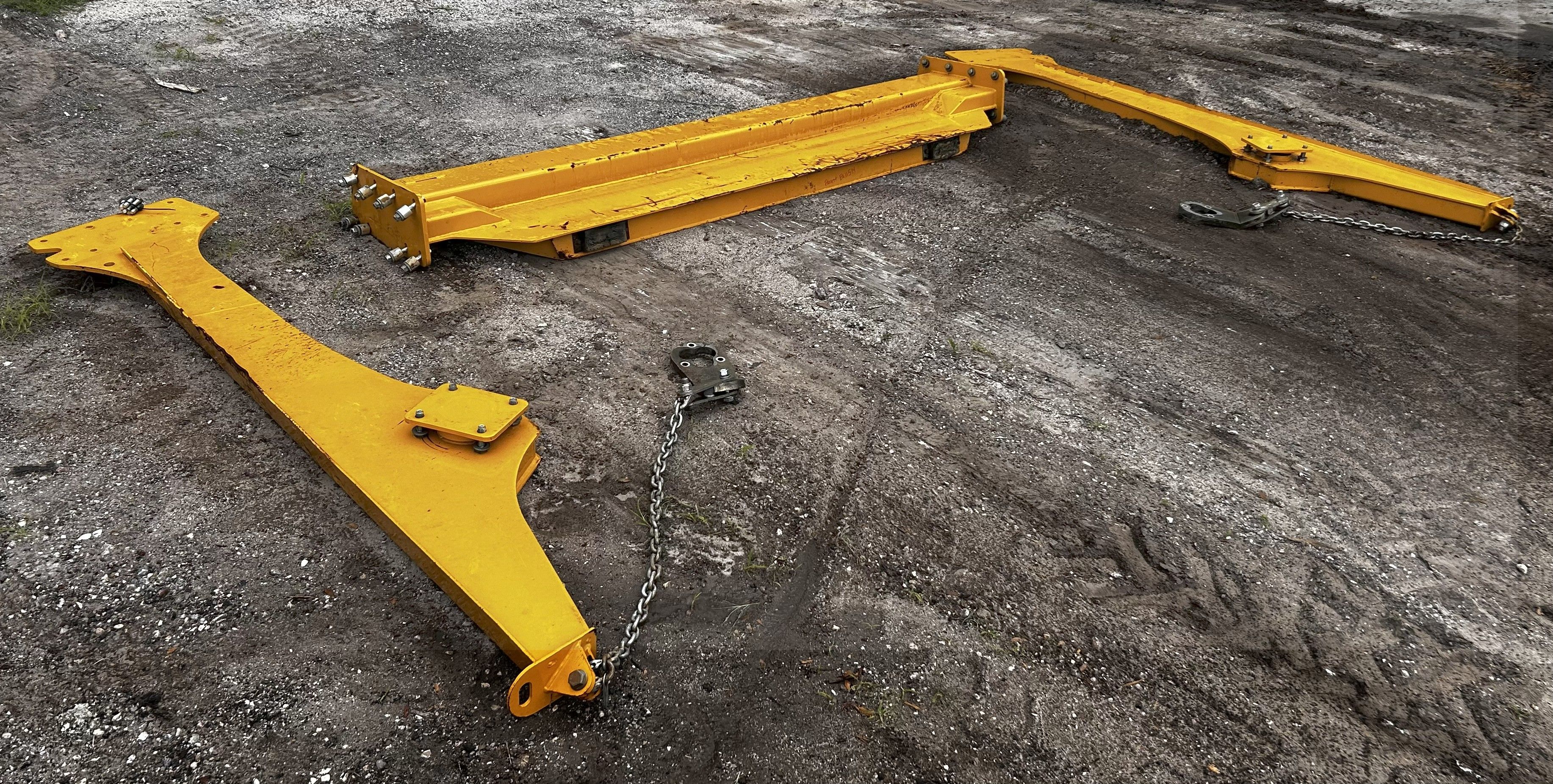 JOHN DEERE 310P TAILGATE Photo 3 Thumbnail