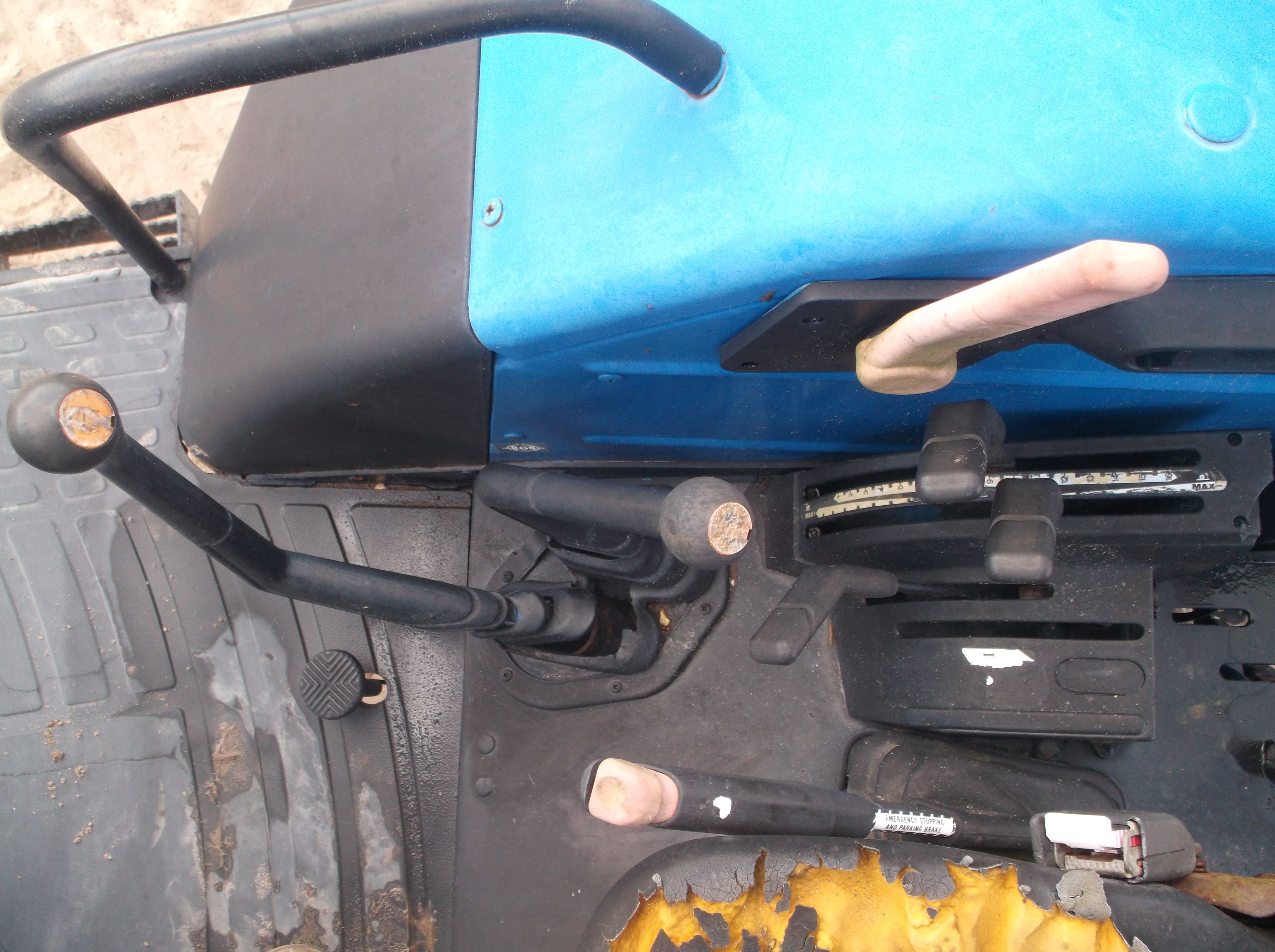 2003 NEW HOLLAND TL80 Photo 12 Thumbnail