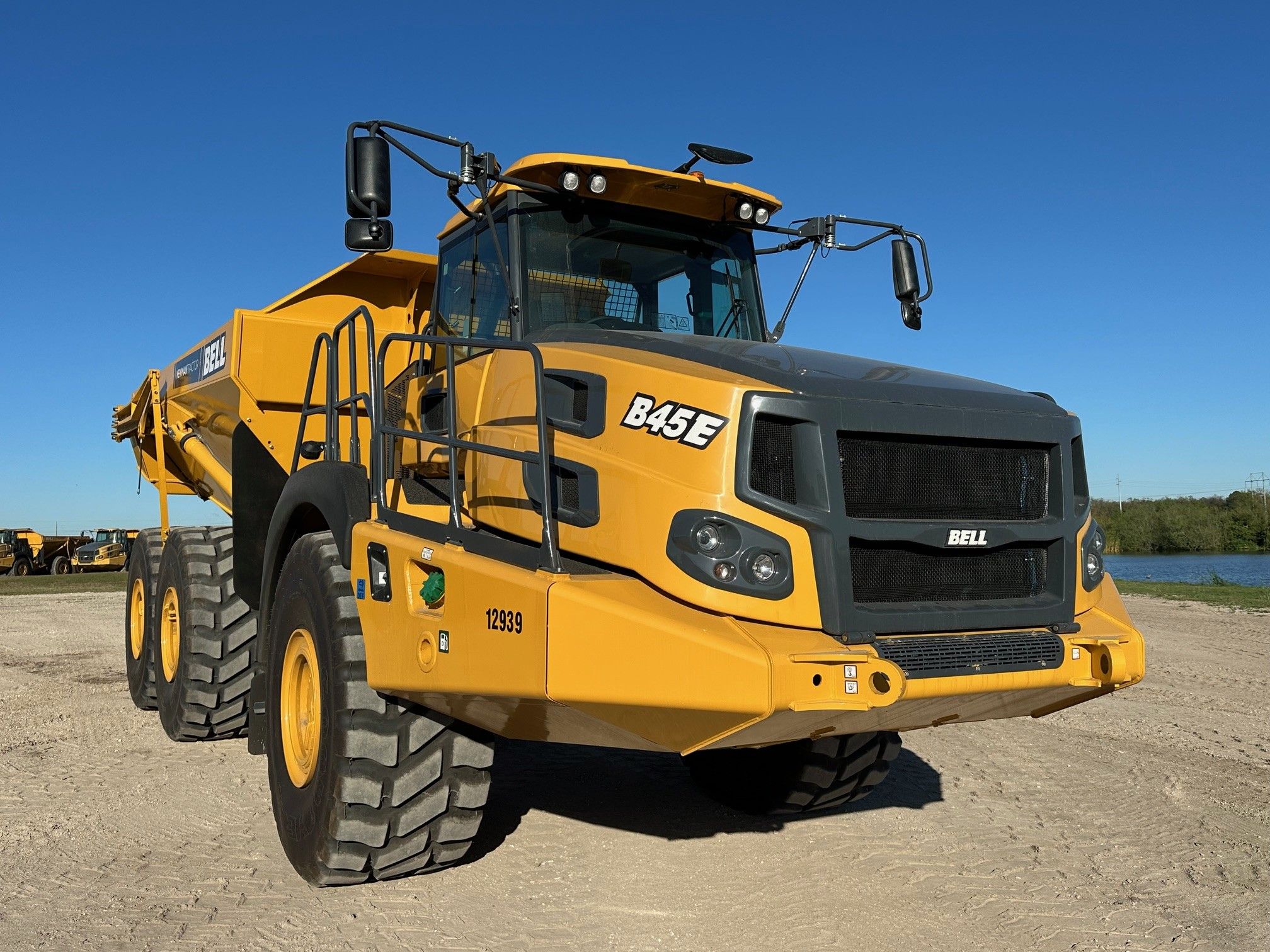 2025 BELL B45E Photo 6 Thumbnail