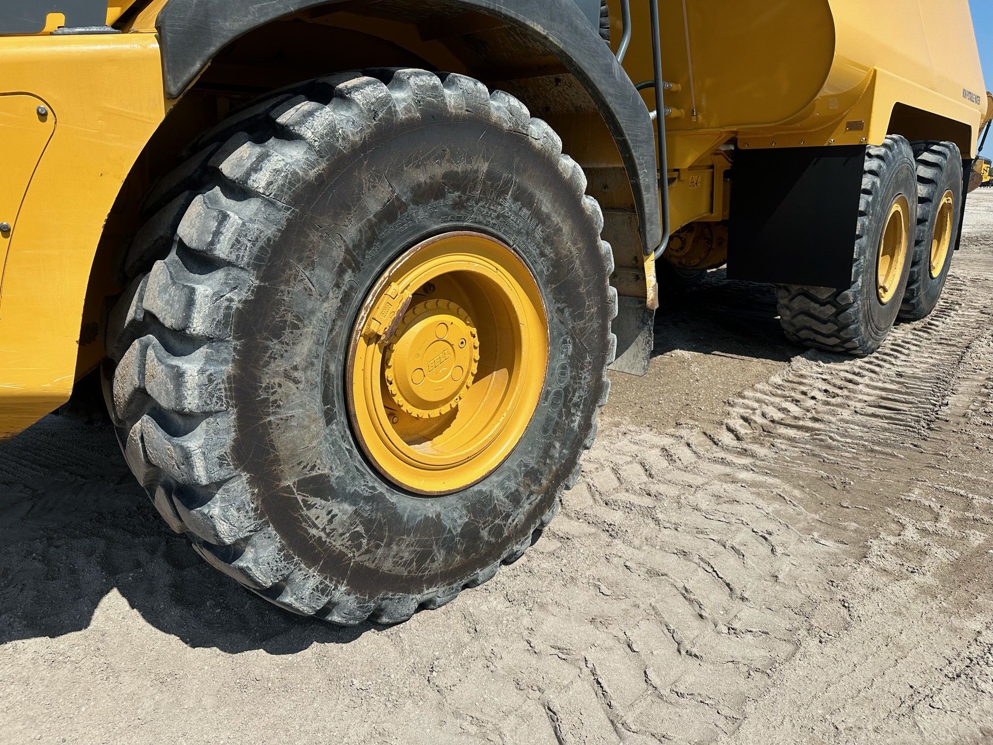 2019 BELL B25E Photo 10 Thumbnail