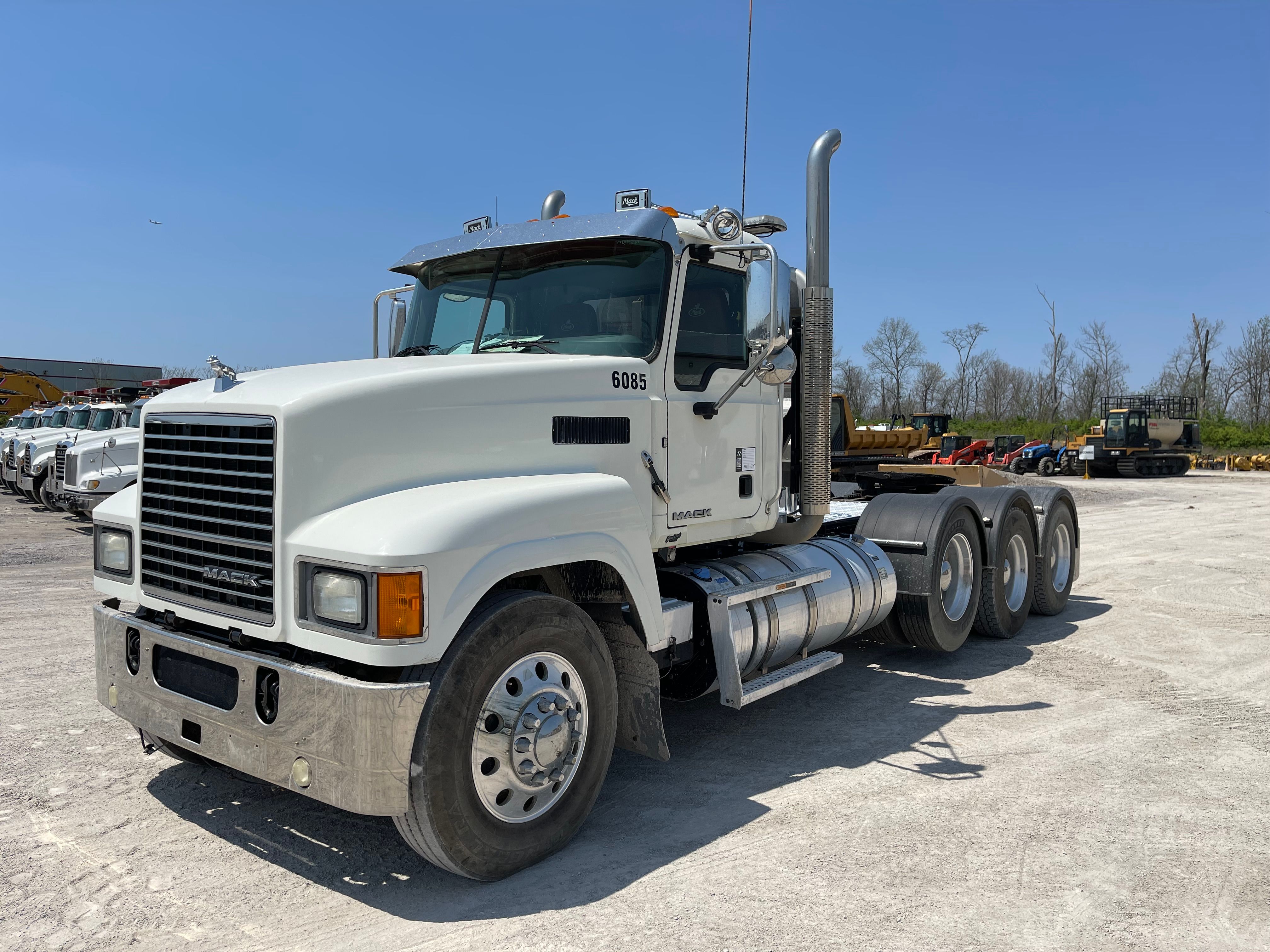 2016 MACK CHU613 Photo 1 Thumbnail