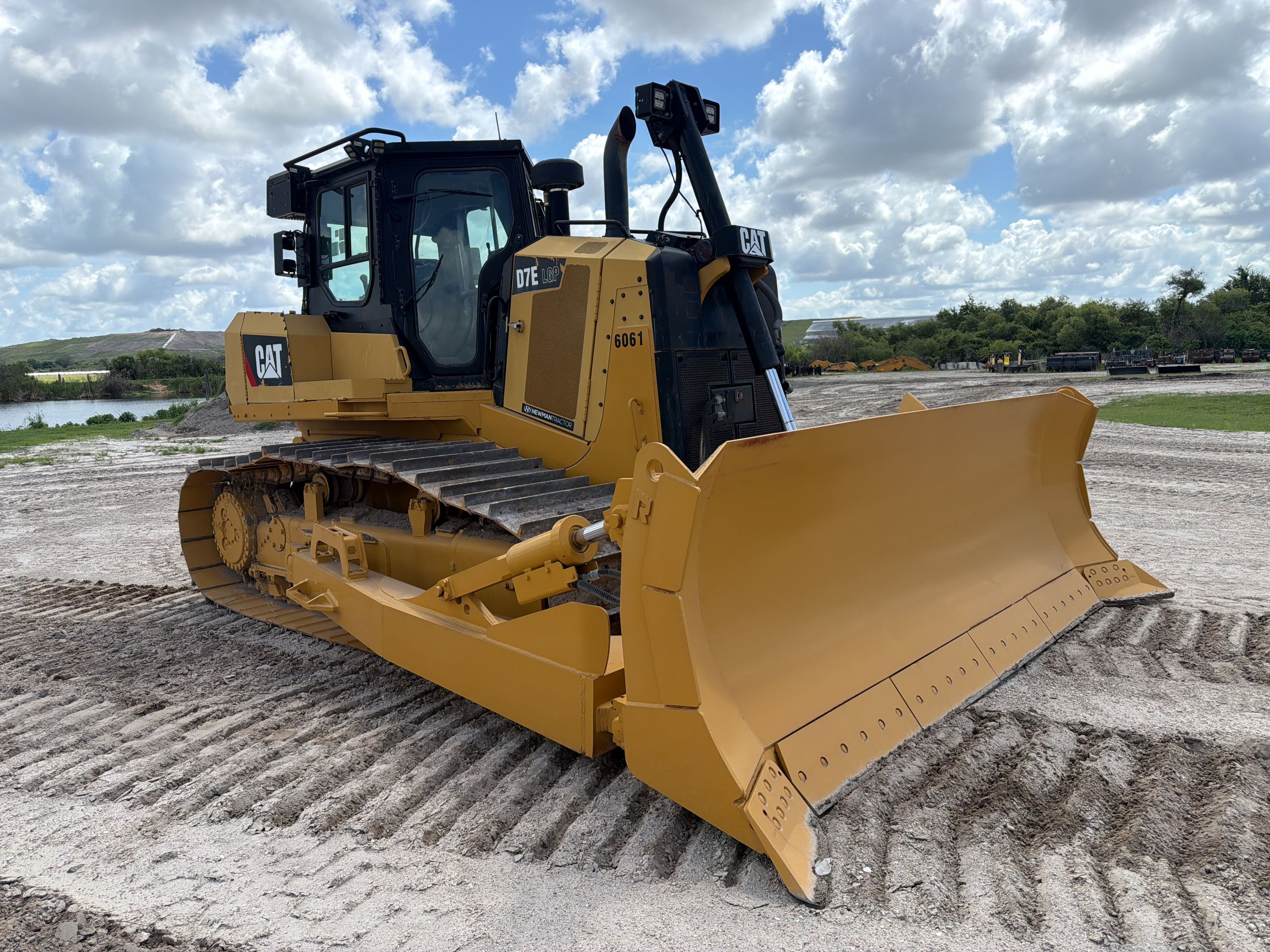 Equipment Photo - EQ6061
