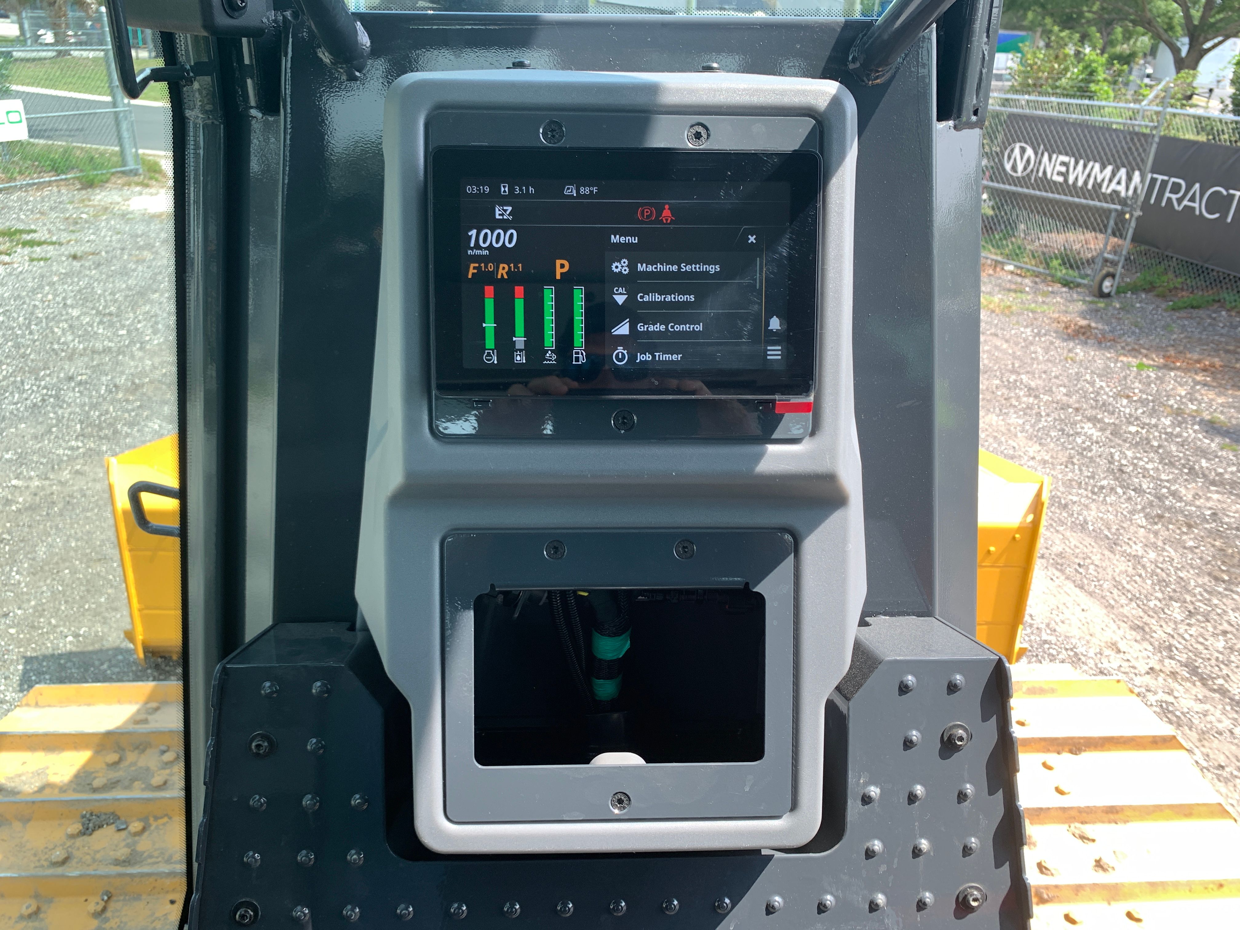 2023 JOHN DEERE 650 P-TIER Photo 9 Thumbnail