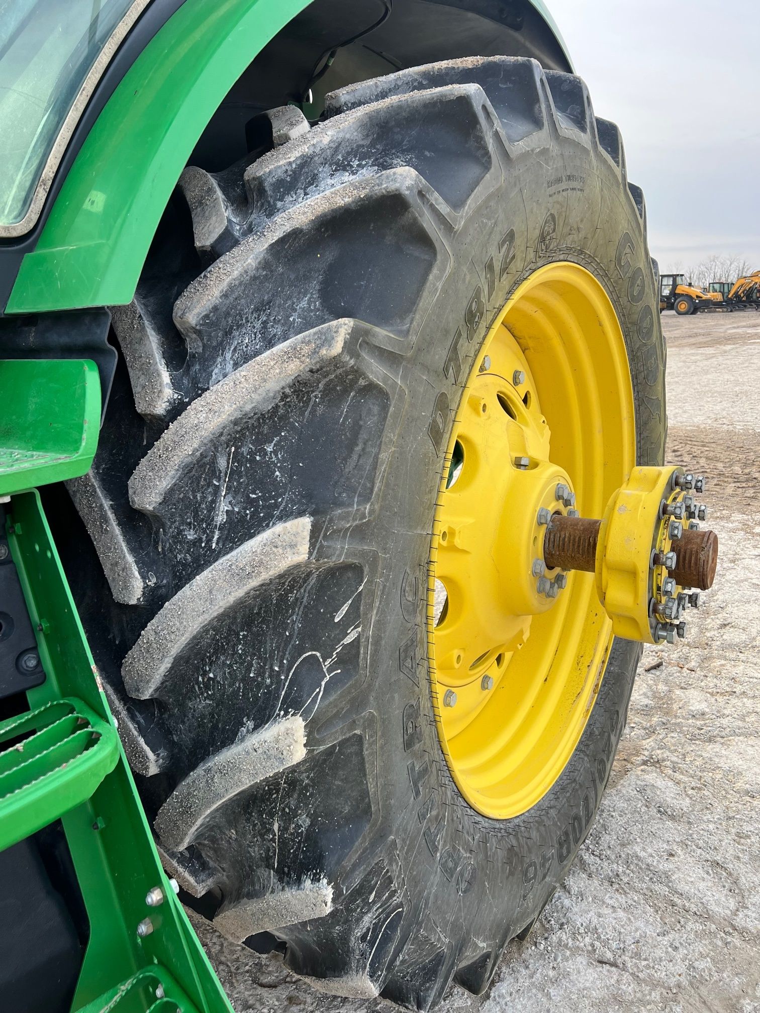 2015 JOHN DEERE 8270R Photo 8 Thumbnail