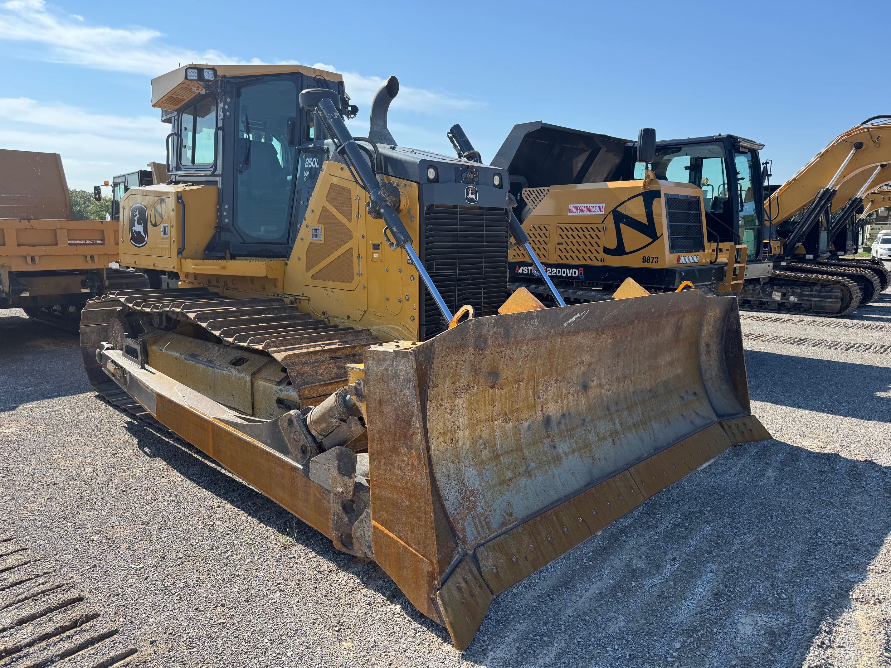 2022 JOHN DEERE 850L LGP Photo 4 Thumbnail