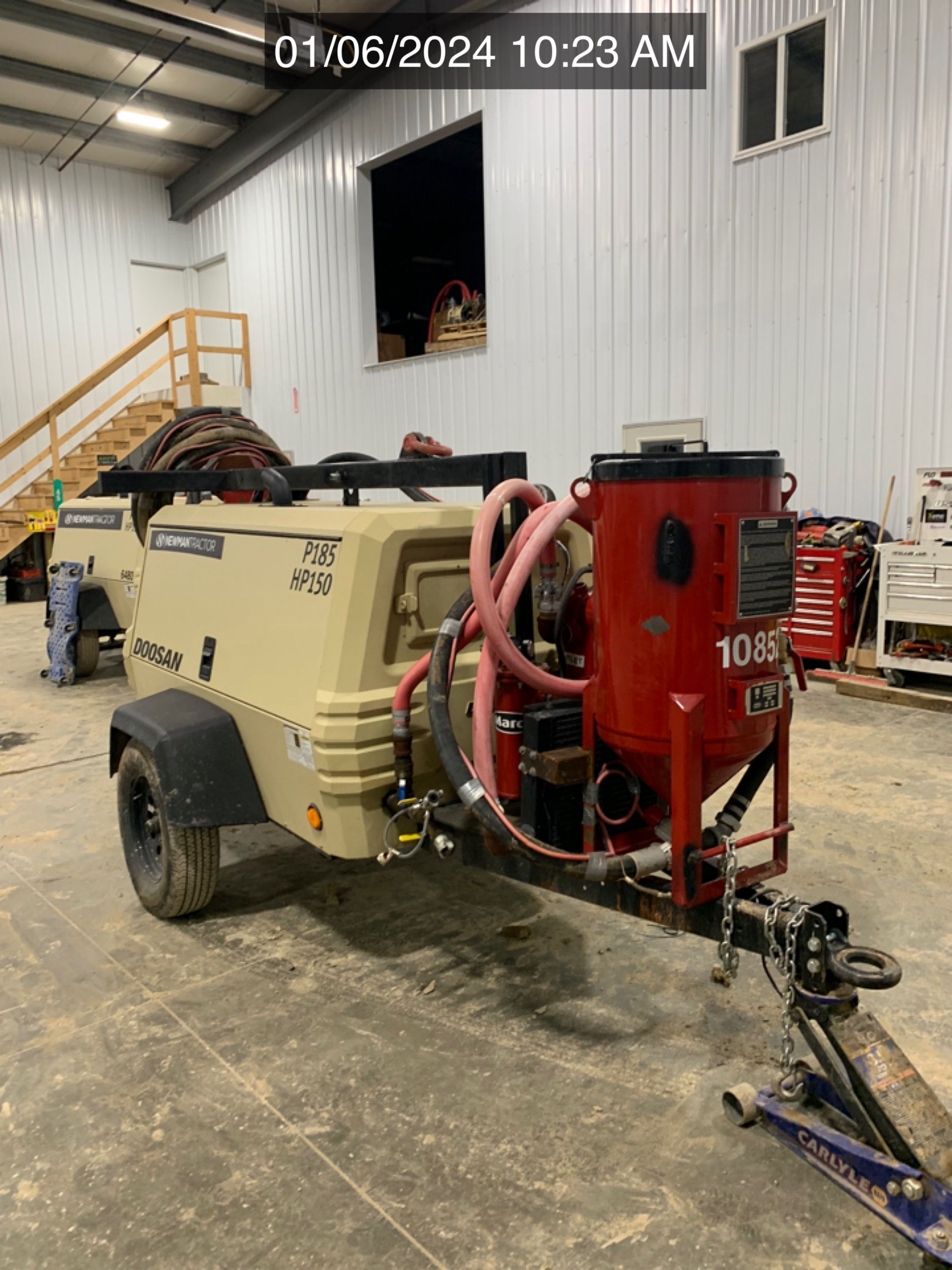 2023 DOOSAN P185 Photo 3 Thumbnail