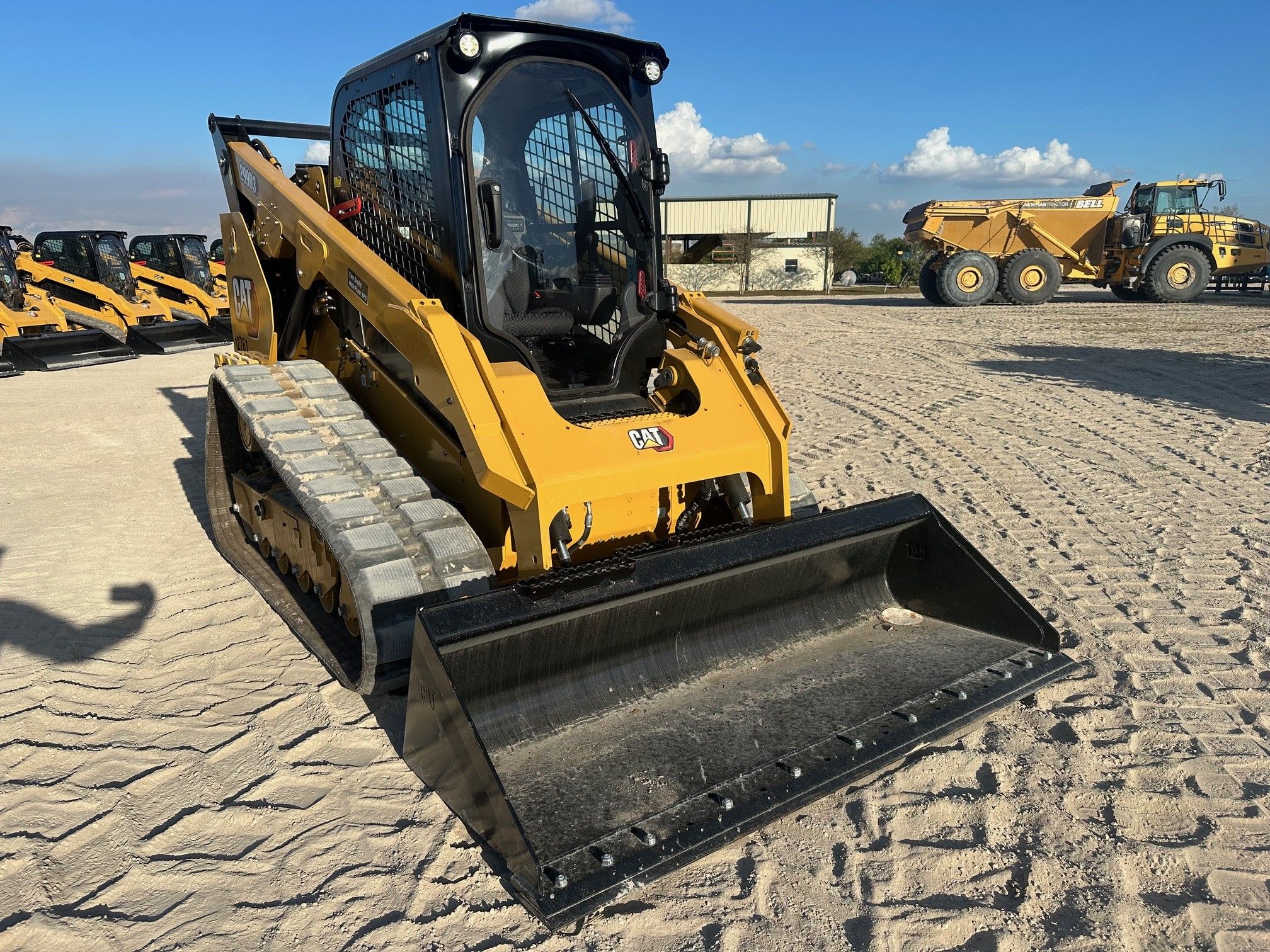 2024 CAT 299D3 Photo 6 Thumbnail