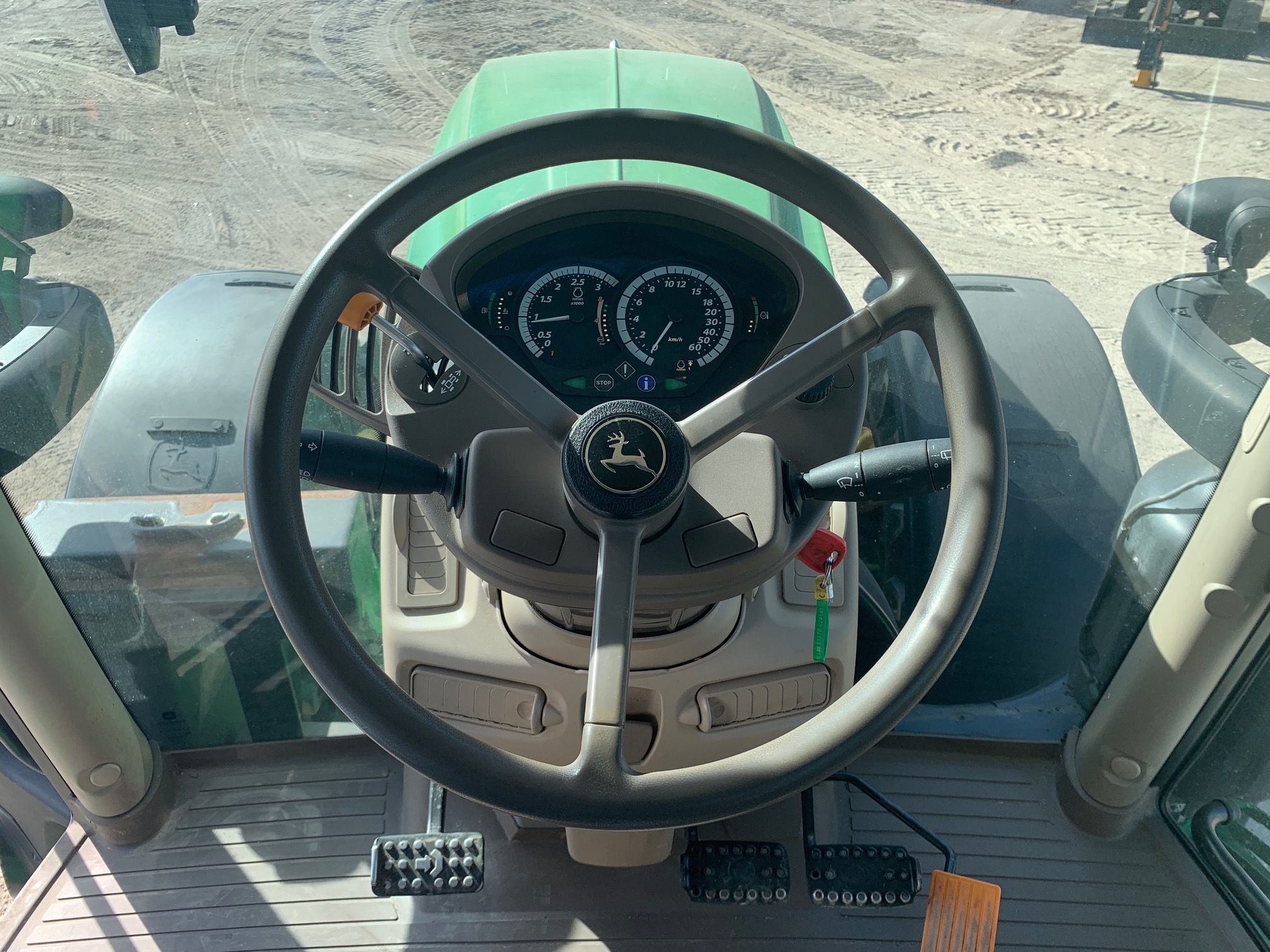 2019 JOHN DEERE 6155R Photo 9 Thumbnail