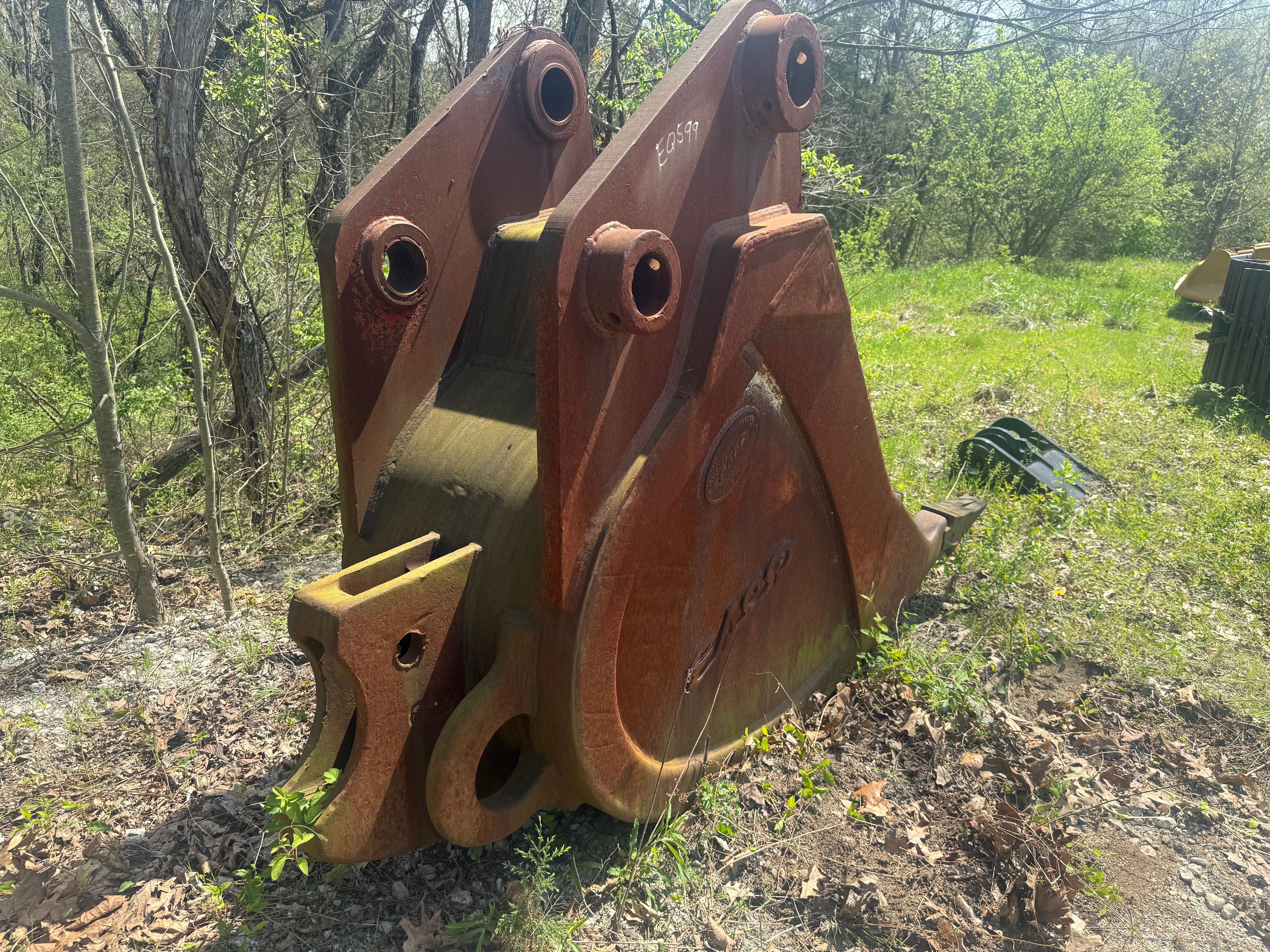 24" BUCKET FOR SY215C Photo 3 Thumbnail