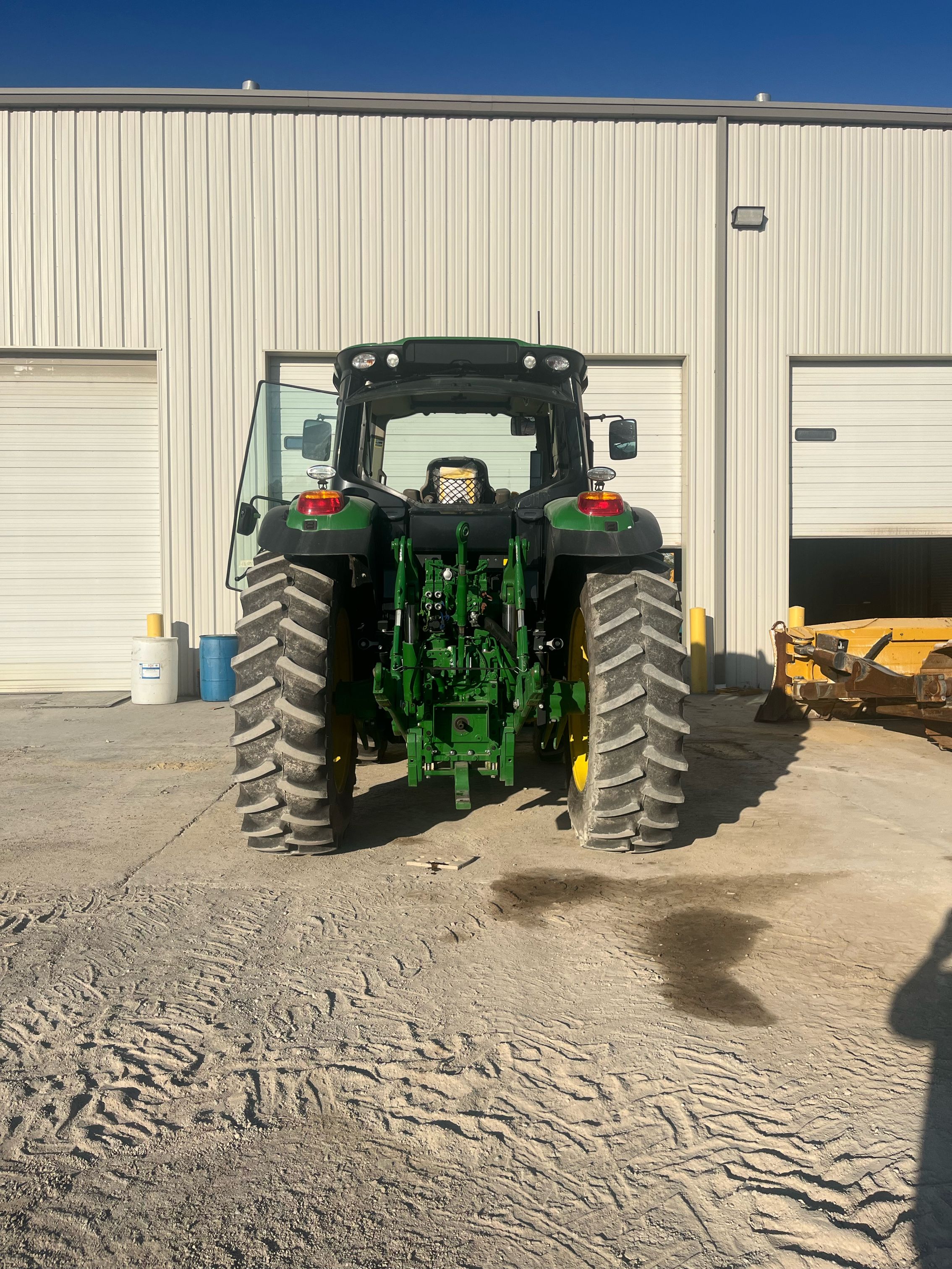 2020 JOHN DEERE 6155M Photo 5 Thumbnail