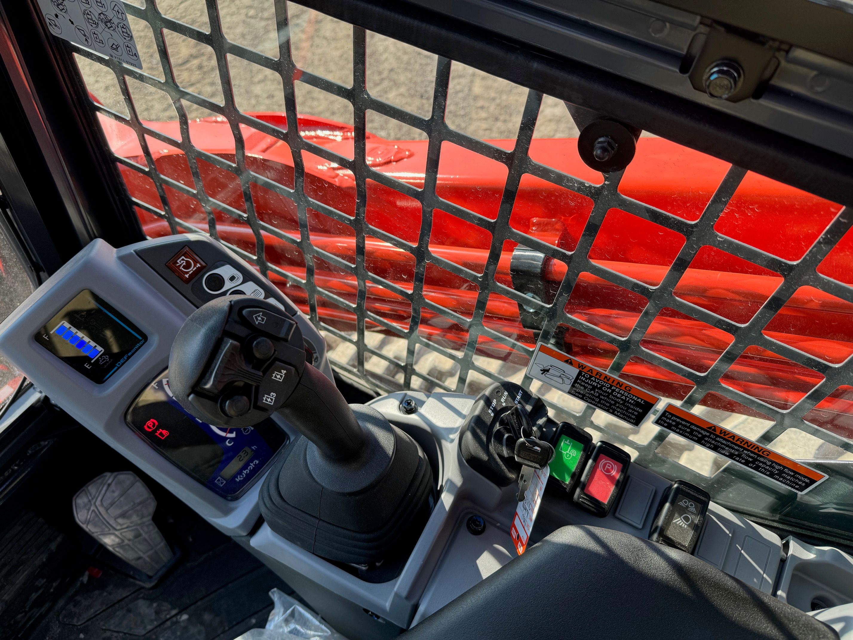 2024 KUBOTA SVL97-2HFC Photo 7 Thumbnail