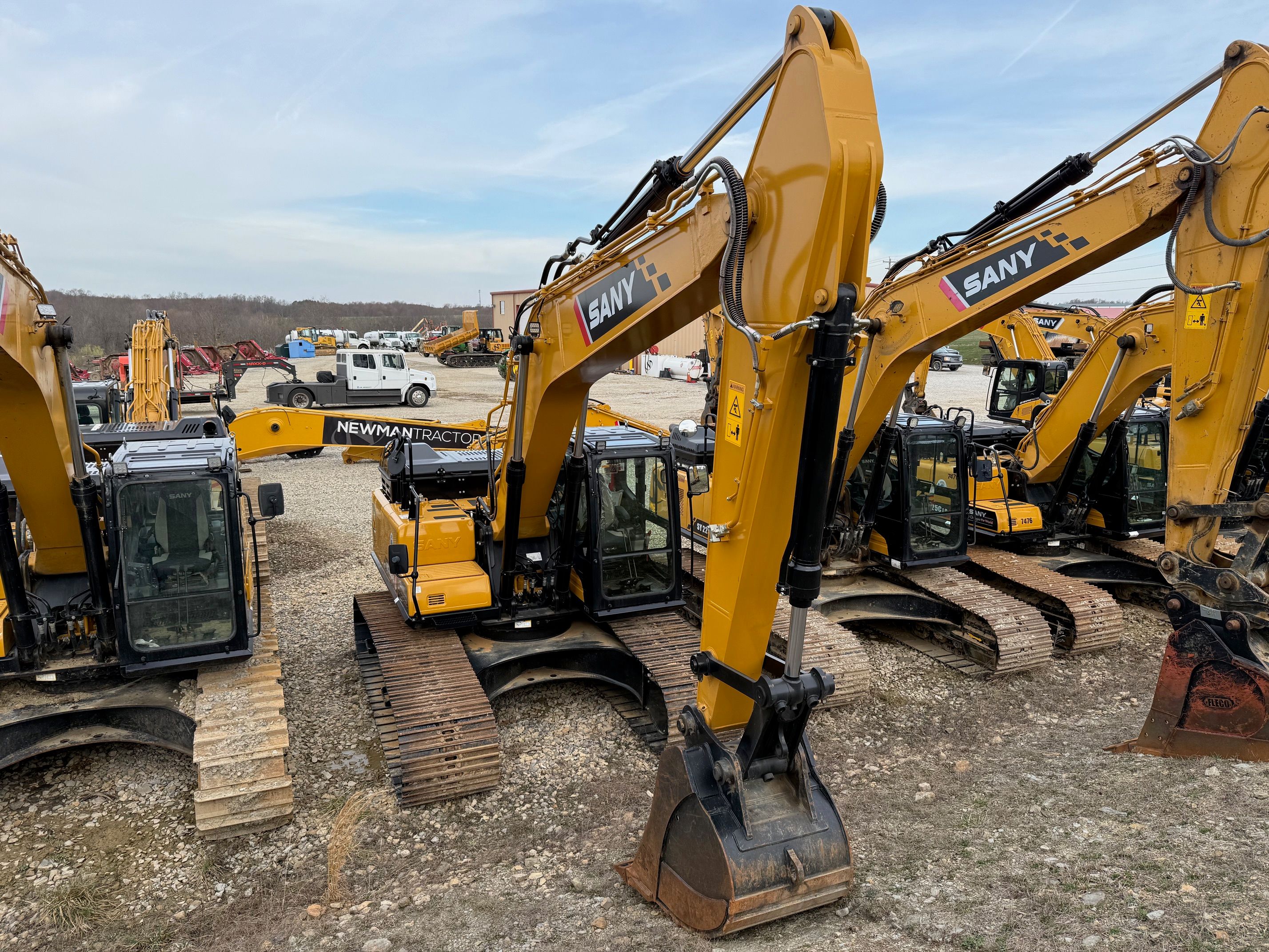 2023 SANY SY215C Photo 2 Thumbnail