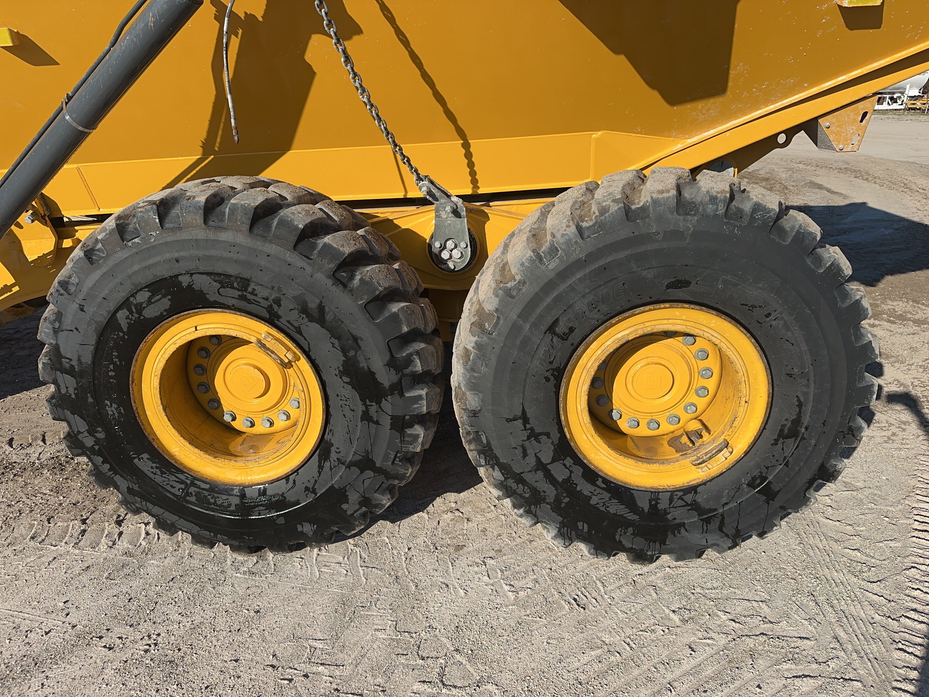 2024 JOHN DEERE 310P Photo 17 Thumbnail