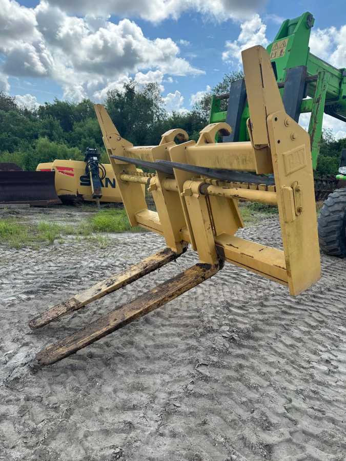57" FORKS FOR 950H WHEEL LOADER Photo 1