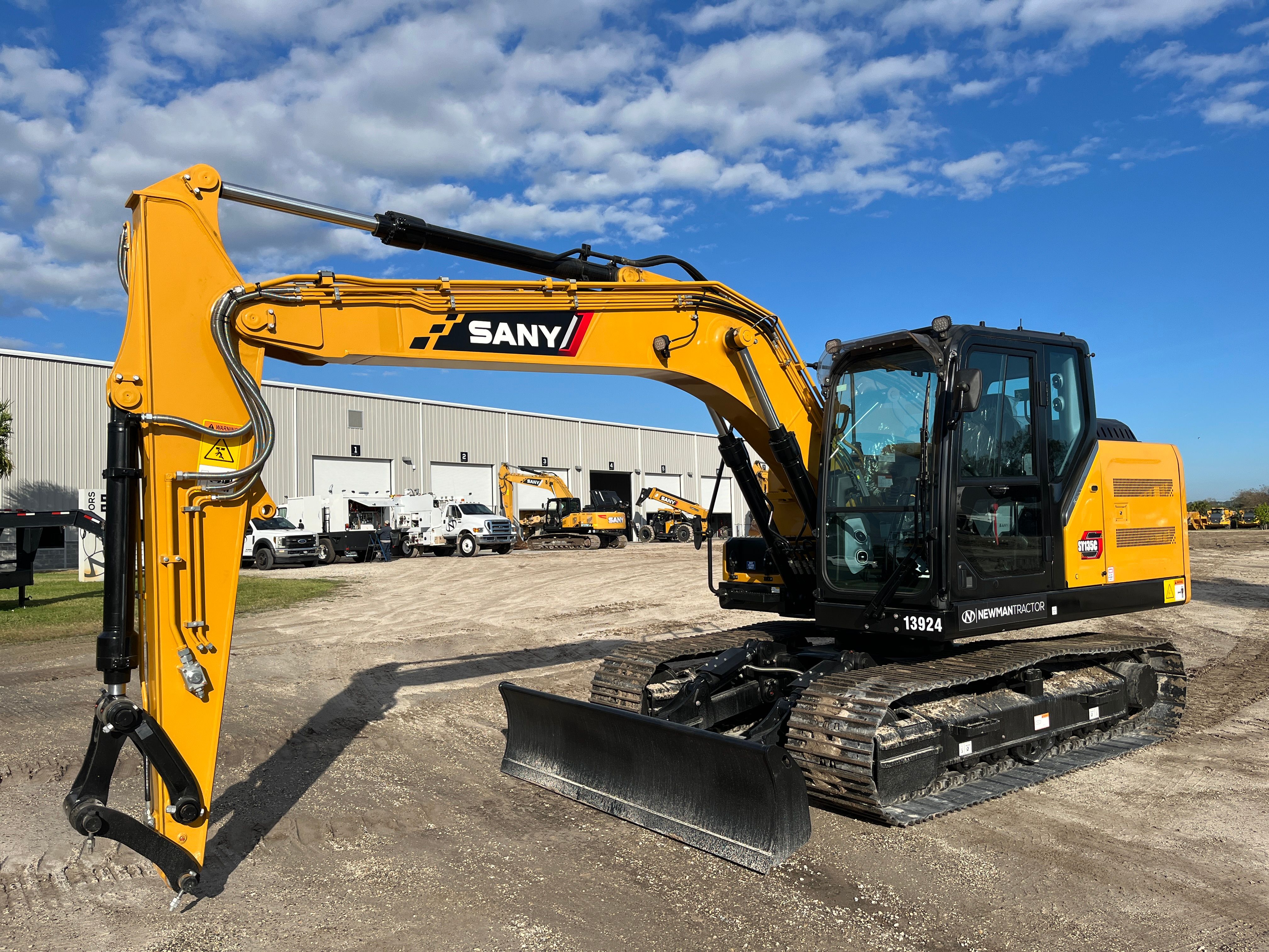 2025 SANY SY135C Photo 1 Thumbnail