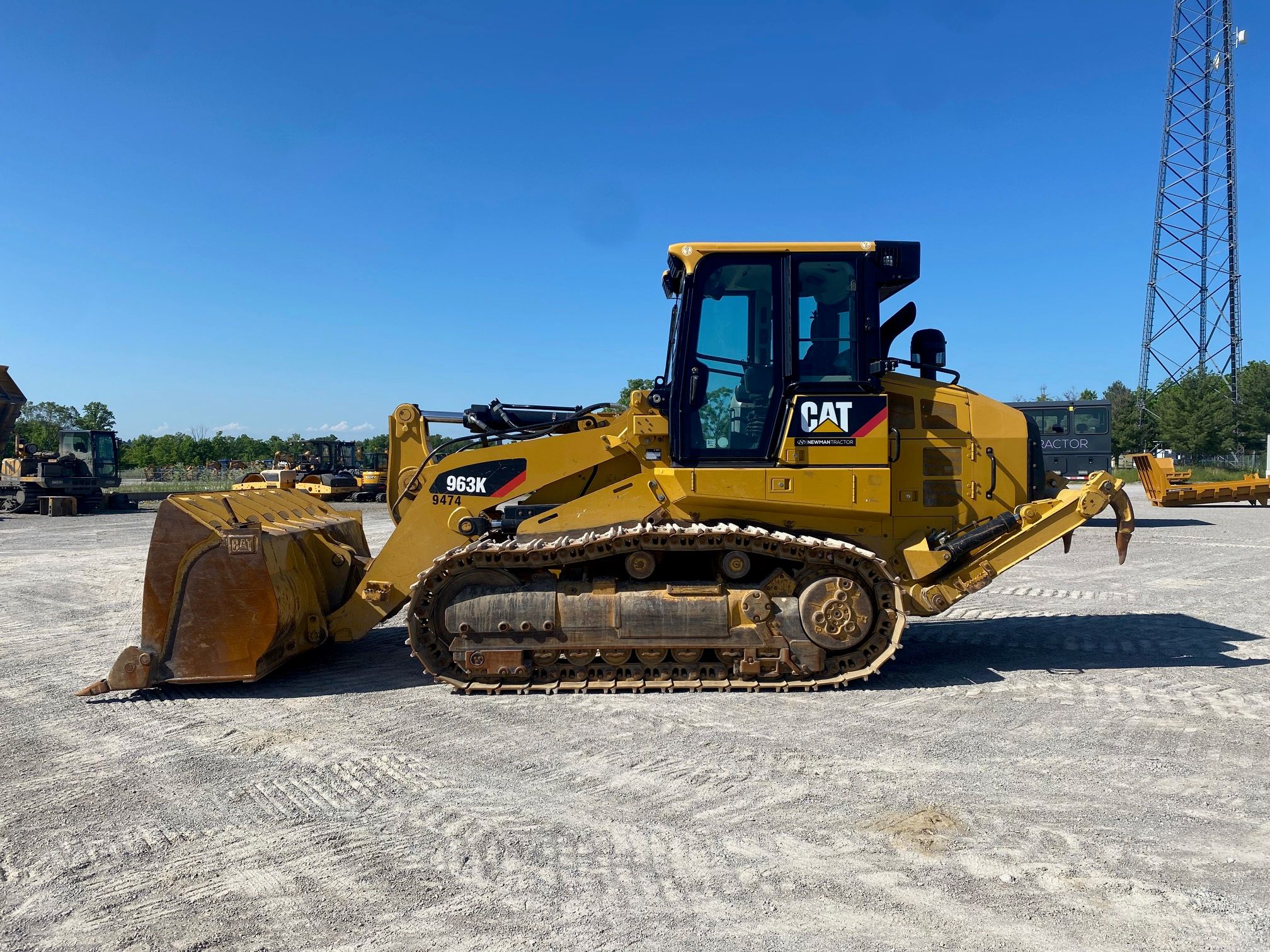 2019 CAT 963K Photo 9 Thumbnail