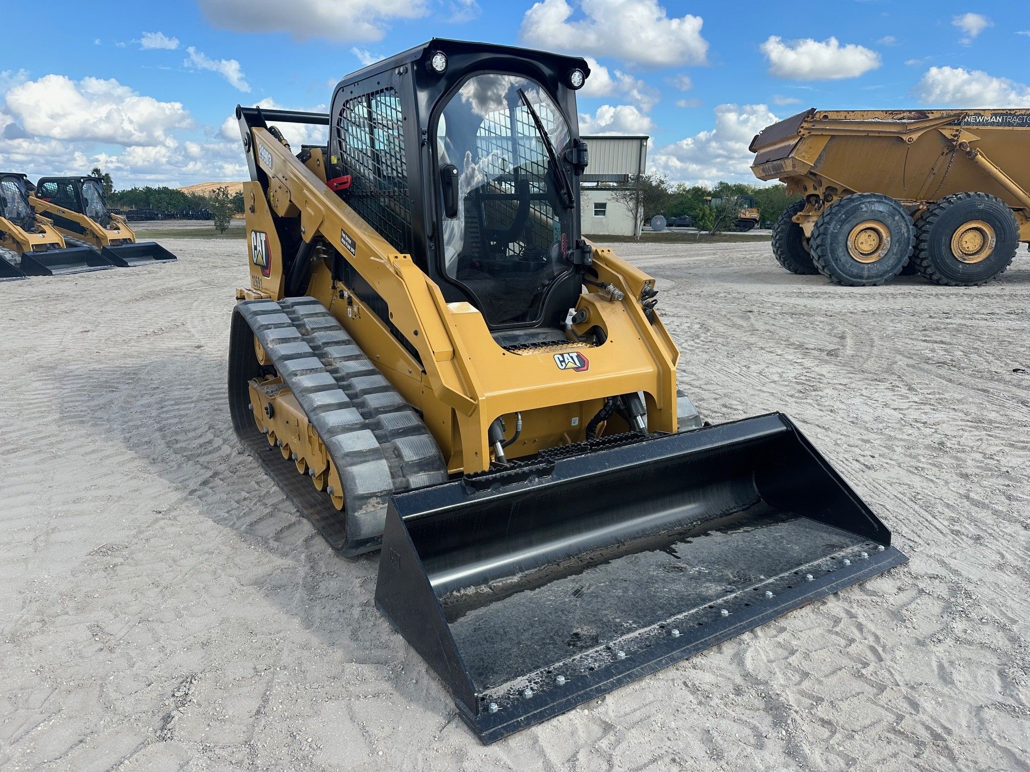 2024 CAT 299D3 Photo 6 Thumbnail