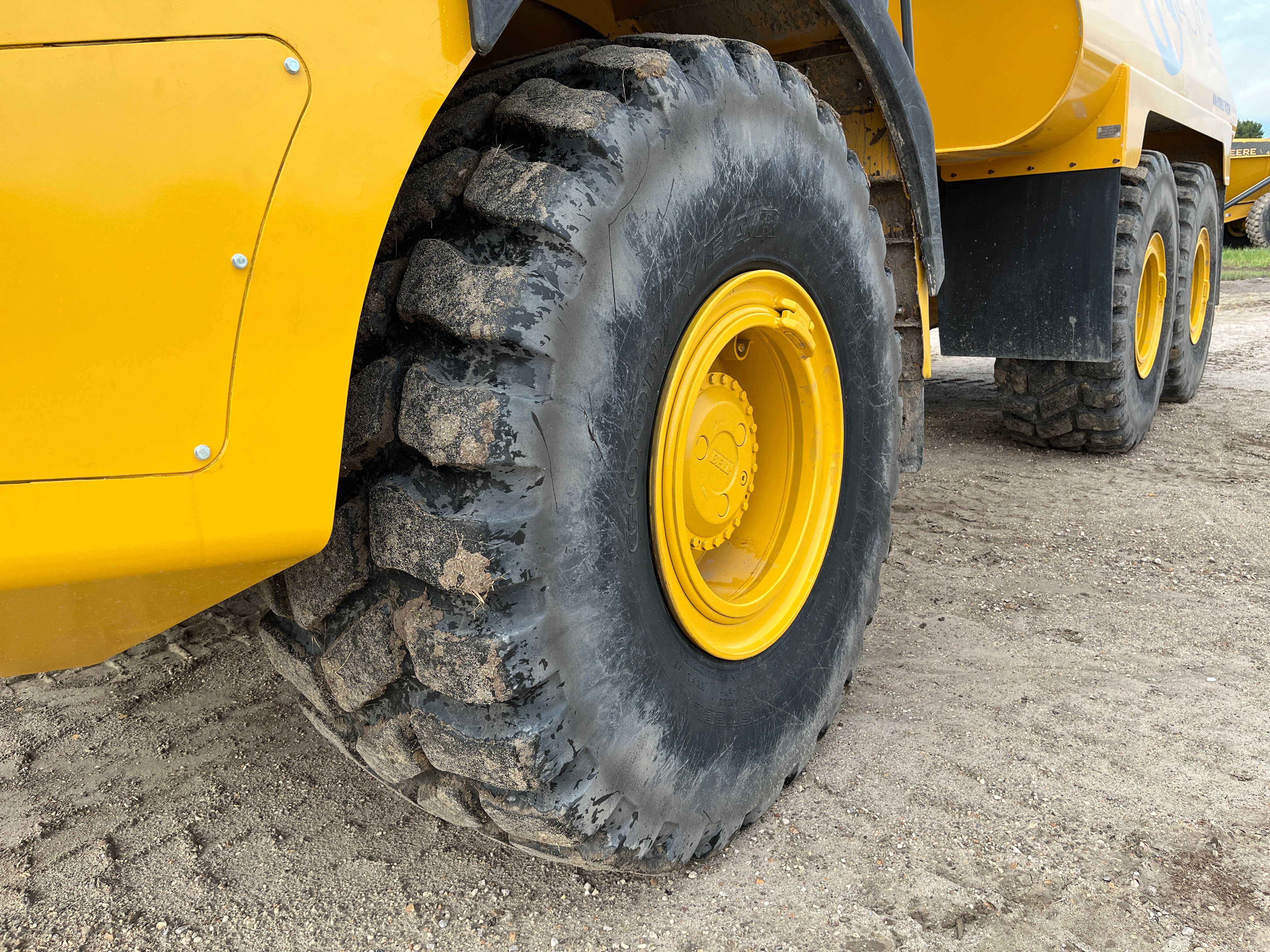 2019 BELL B25E Photo 11 Thumbnail